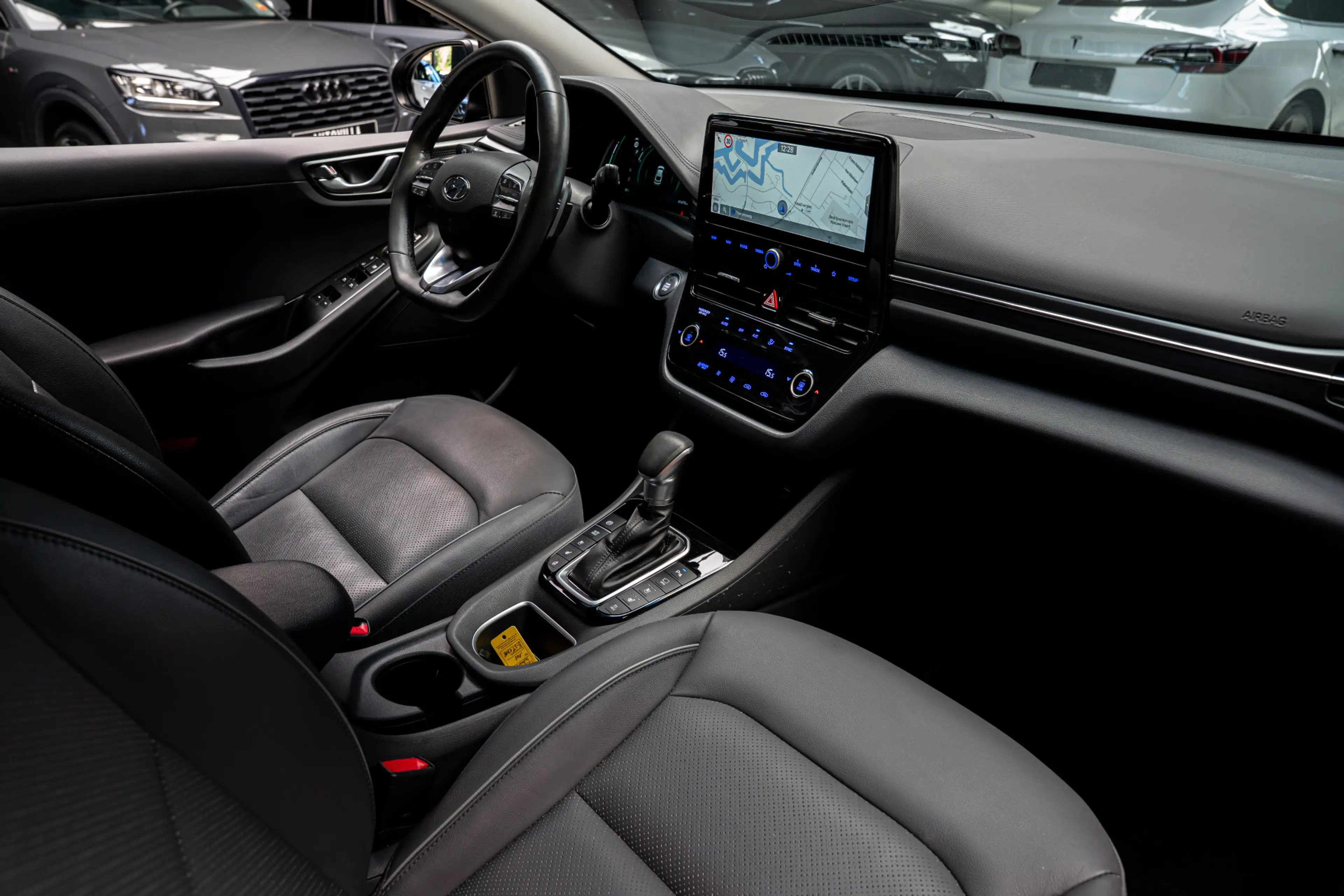 Hyundai IONIQ 1.6 GDi PHEV Navi Leer Camera Infinity Stoelventil — photo 11