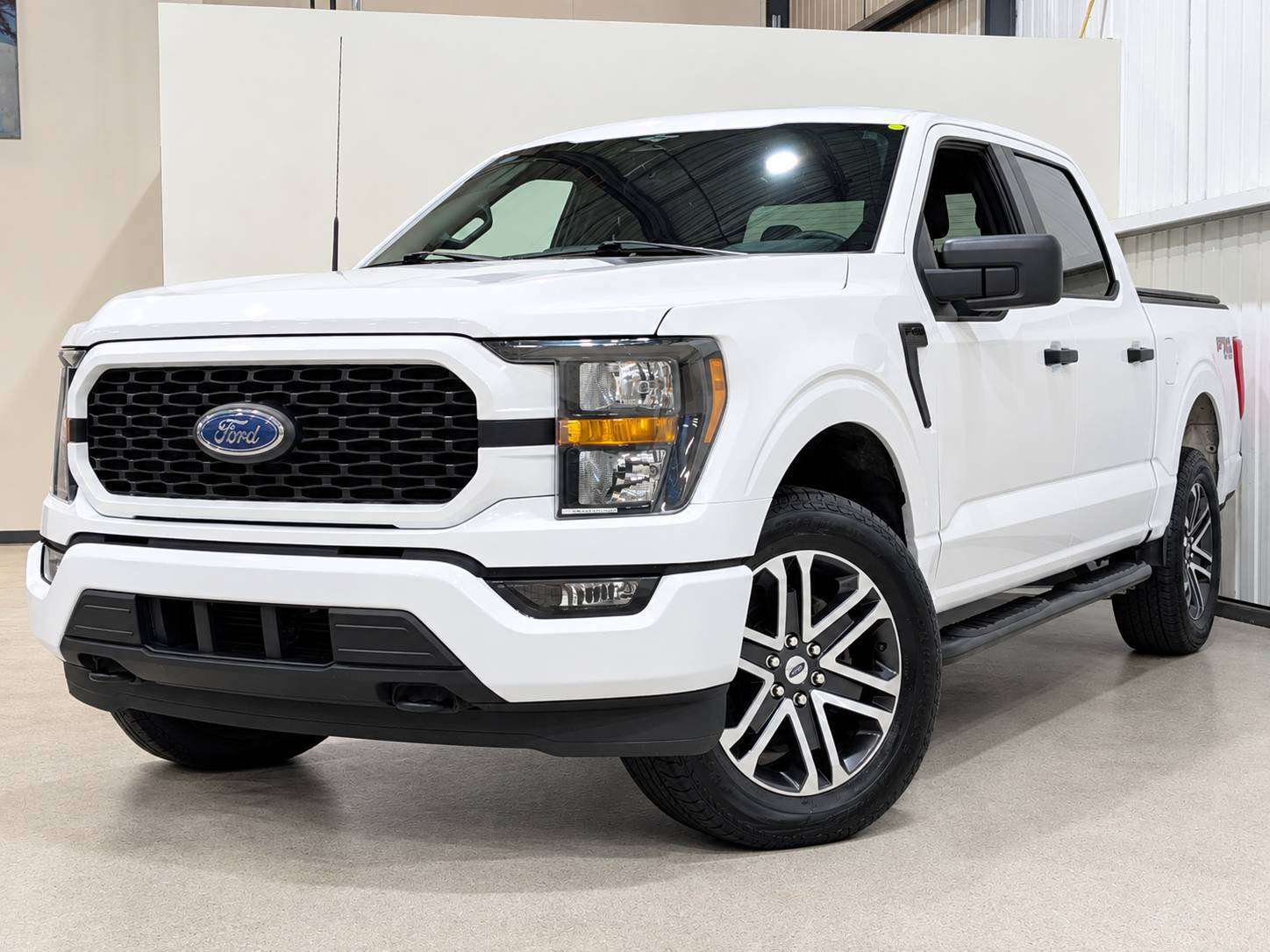 2023 Ford F-150 XLT, 4x4, Carplay, Navigation, Caméra de recul