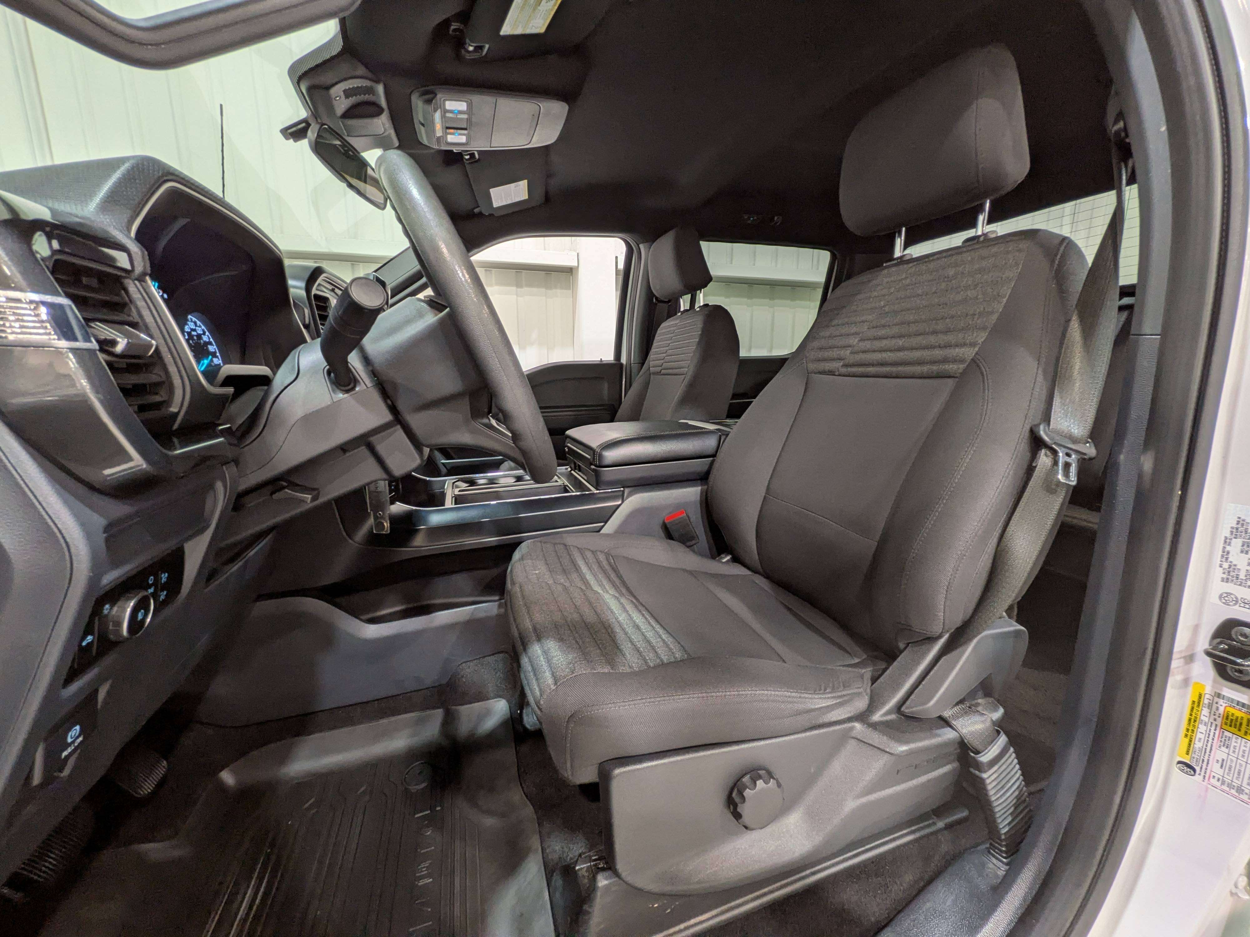 2023 Ford F-150 XLT, 4x4, Carplay, Navigation, Caméra de recul — снимка 1
