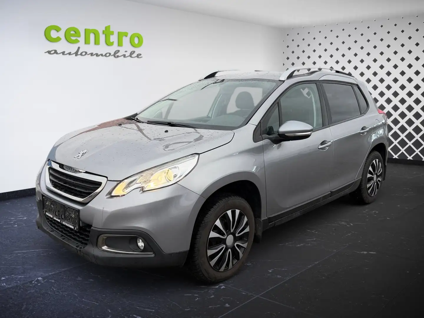 Peugeot 2008 Active 8x bereift Grau - 2