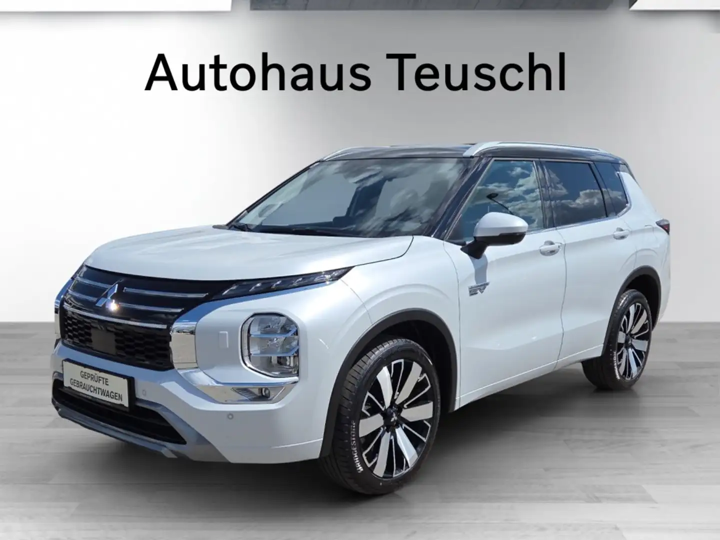 Mitsubishi Outlander PHEV 2,4 4WD Diamond 2-tone Leder Schwarz AT 25 Schwarz - 1