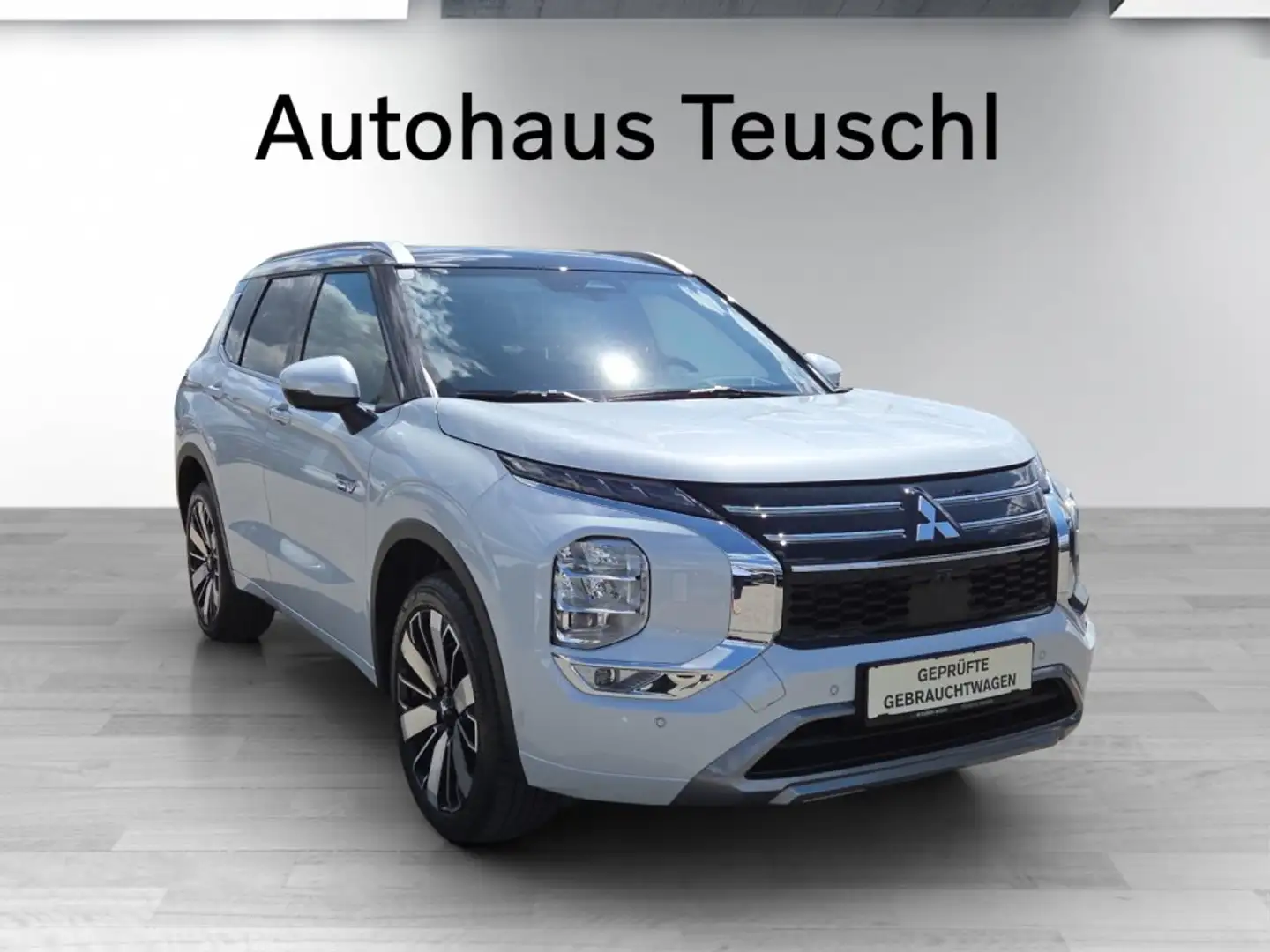 Mitsubishi Outlander PHEV 2,4 4WD Diamond 2-tone Leder Schwarz AT 25 Schwarz - 2