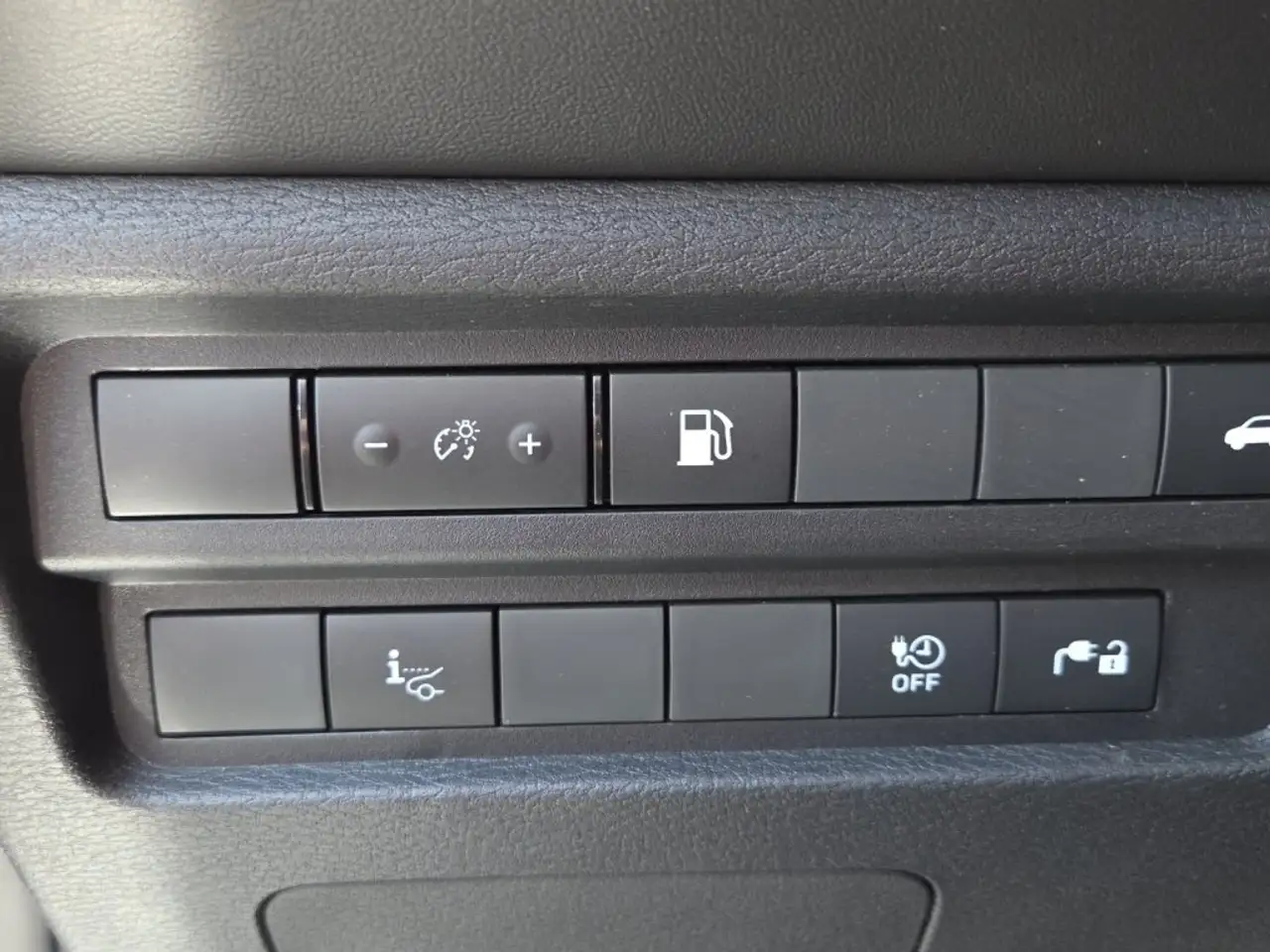 Mitsubishi Outlander 2026 — фото 11