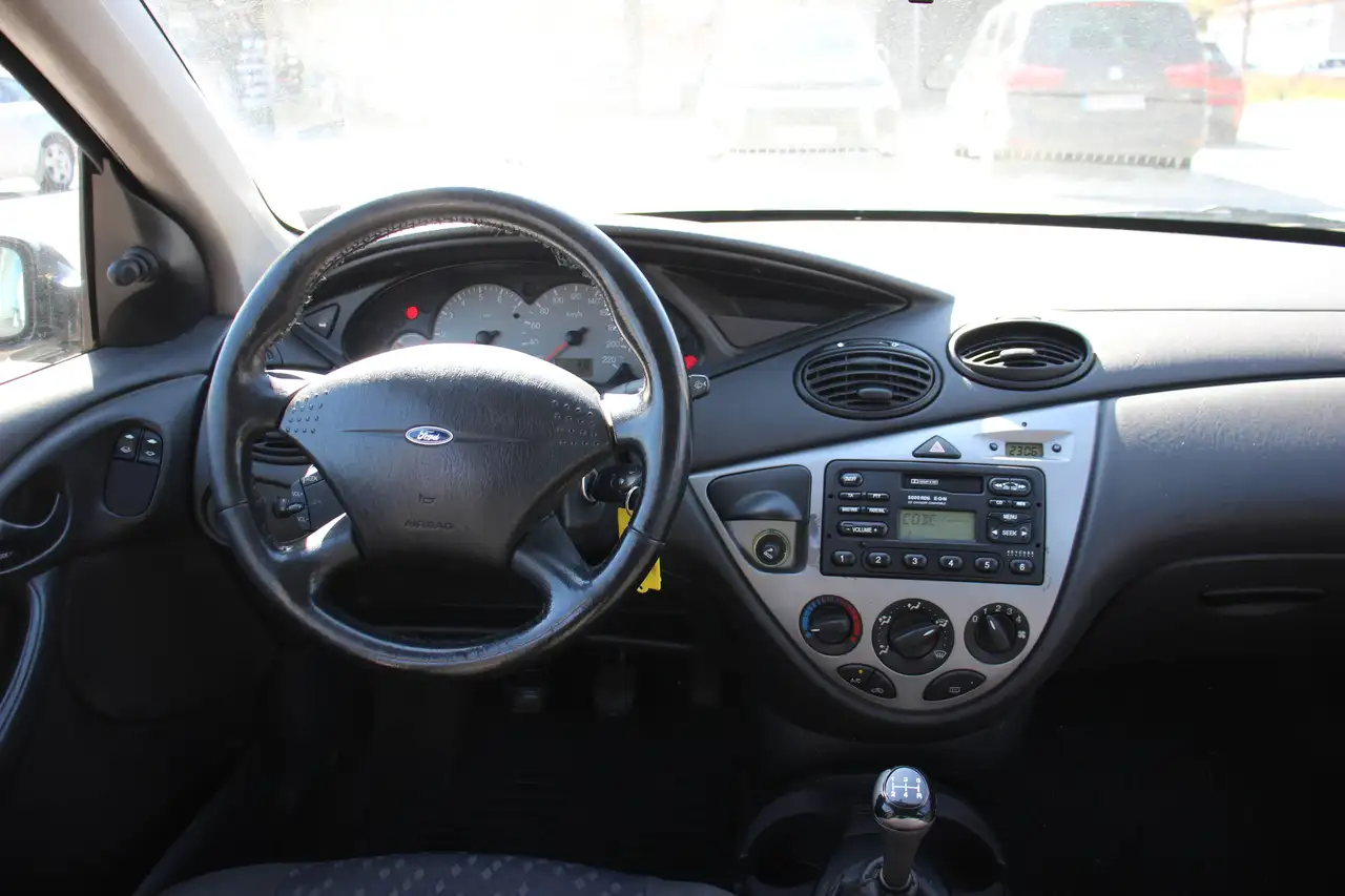 Ford Focus Turnier 1.8i # TÜV 11.2026, foto 7