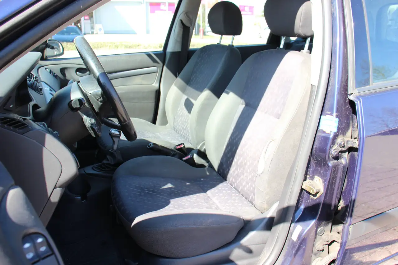 Ford Focus Turnier 1.8i # TÜV 11.2026, foto 12