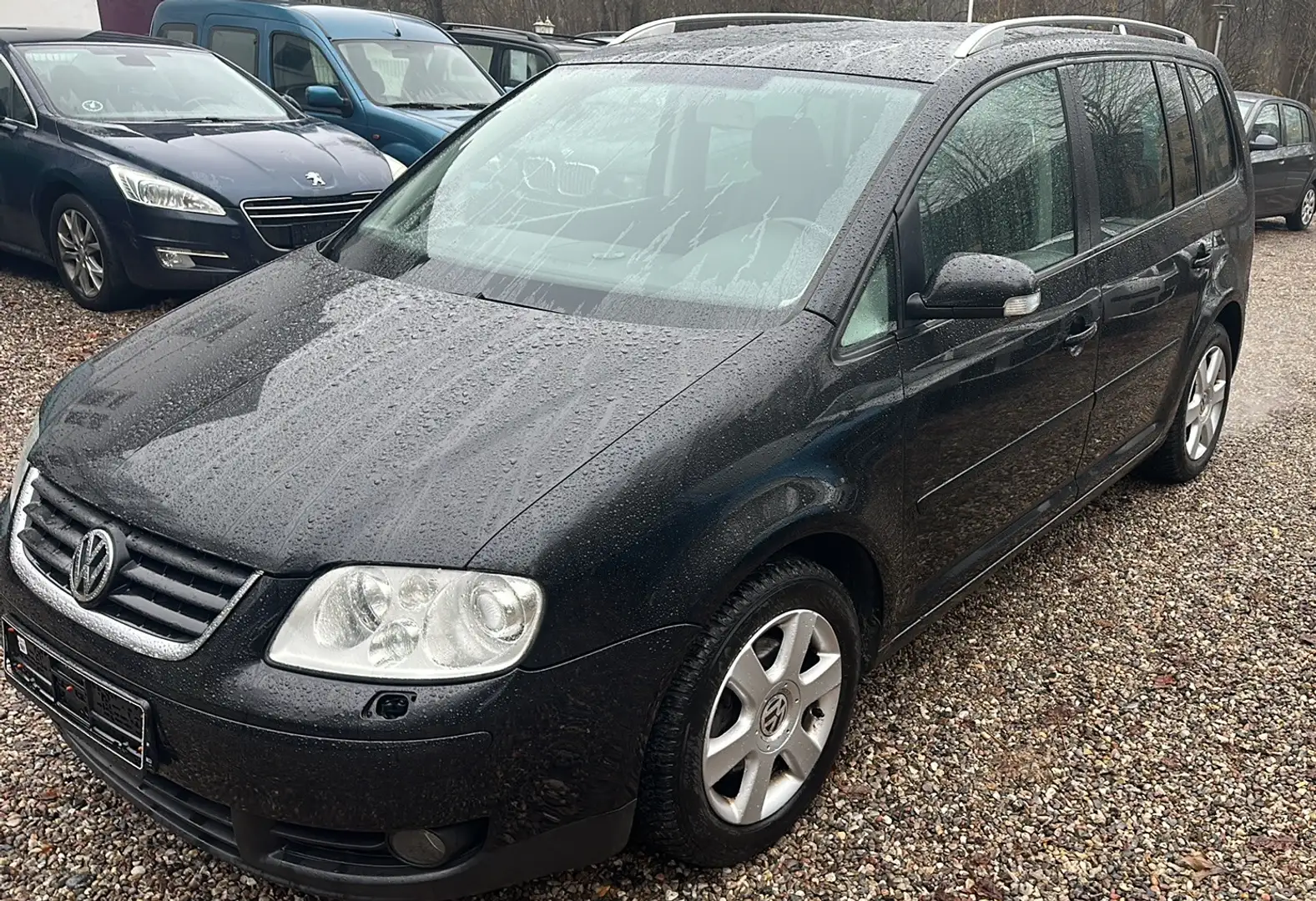 Volkswagen Touran Highline Schwarz - 1
