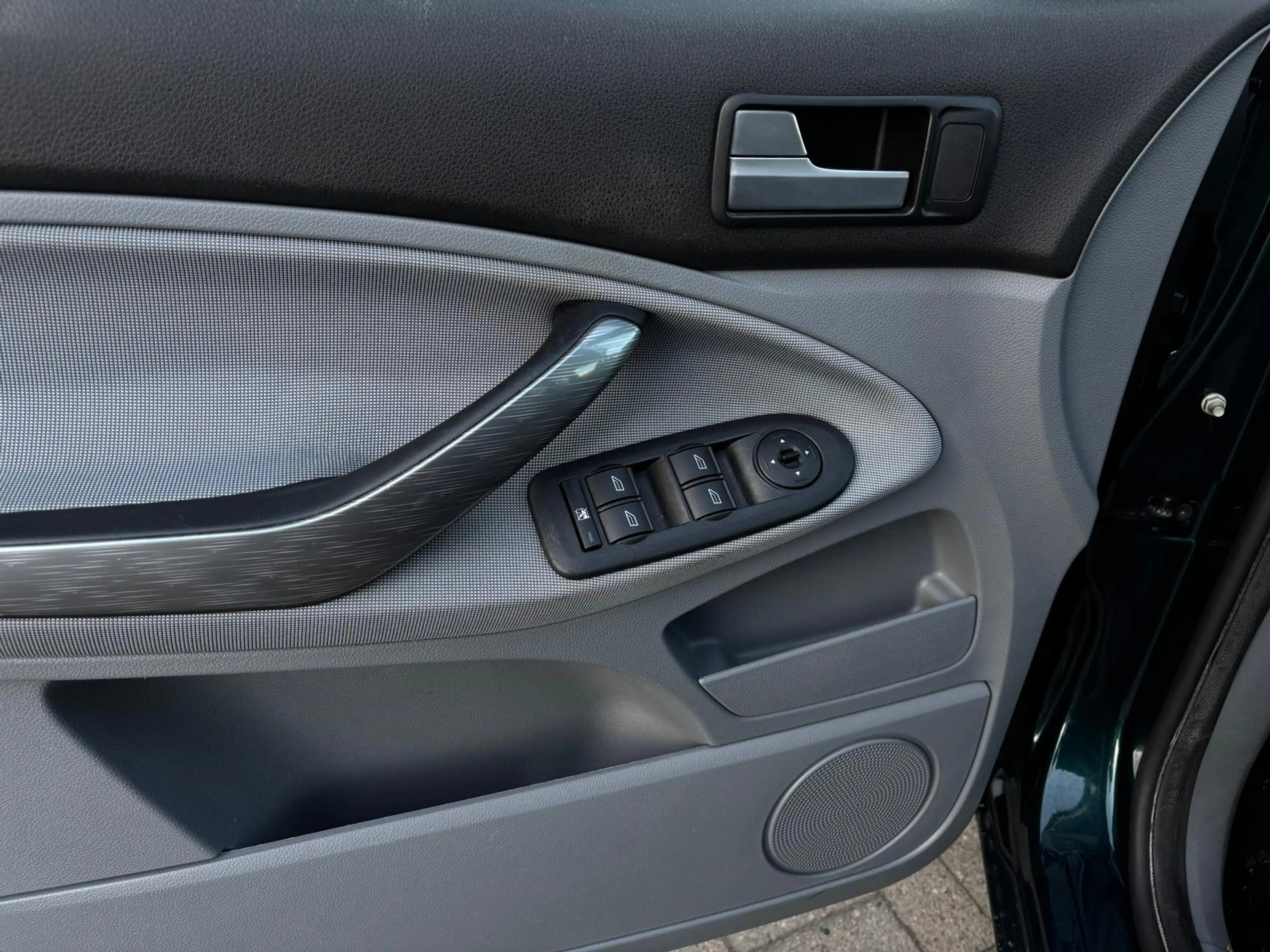 Ford C-Max 1.8 Style — photo 15