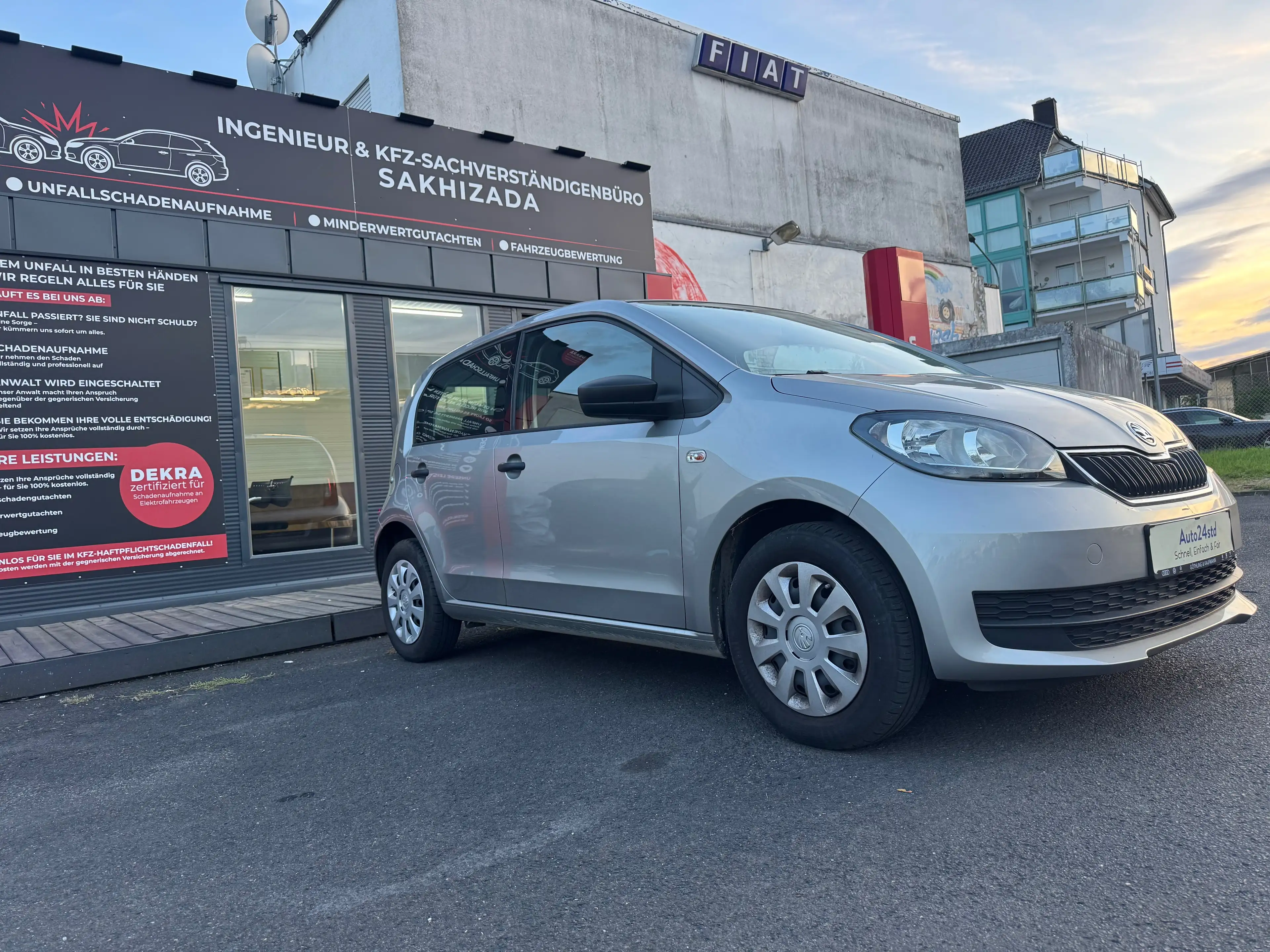 Skoda Citigo Active, Klima, Scheckheft gepflegt, TÜV Neu, 1 Jahr Premium Garantie — photo 4