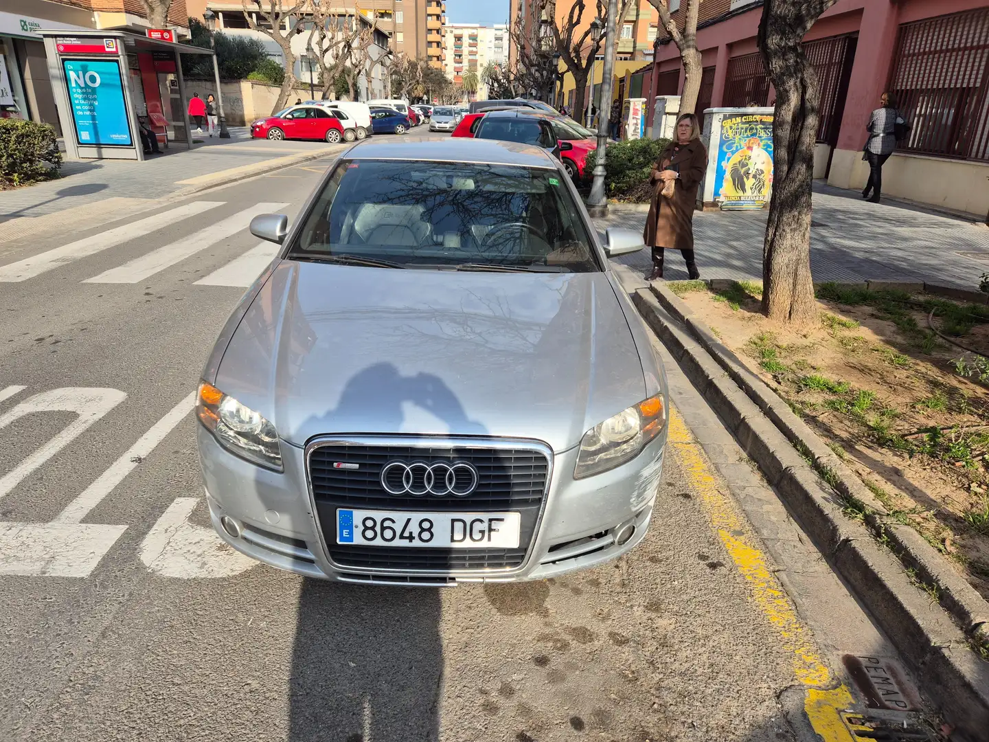 Audi A4 Sline de 140 cv Срібний - 2