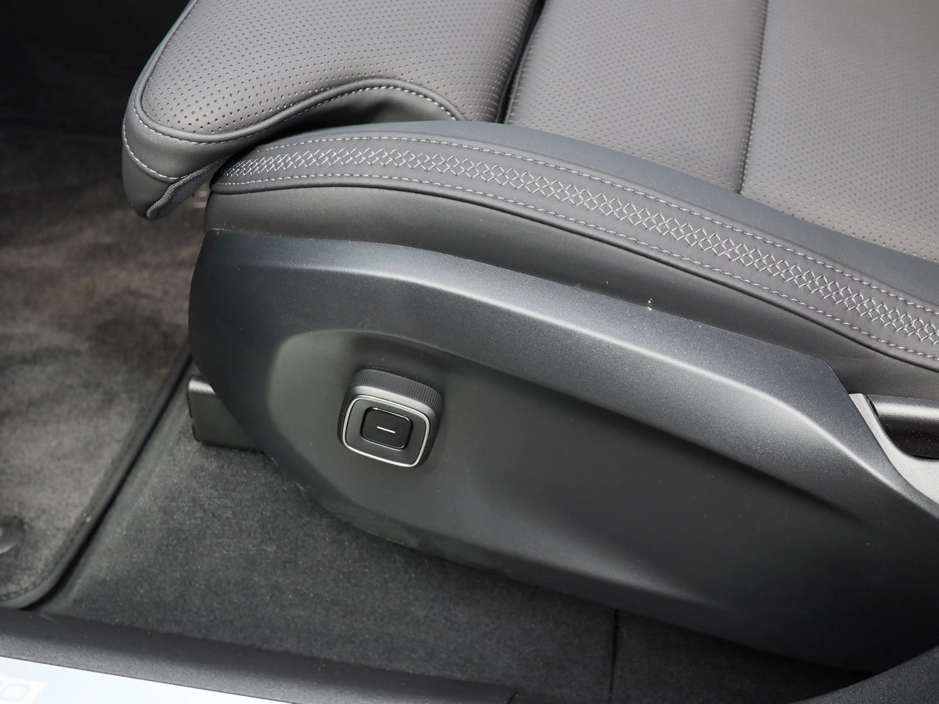 Volvo EX90 Twin Motor AWD Plus NP:99.990,-//AHK/Pilot Assi... — photo 13