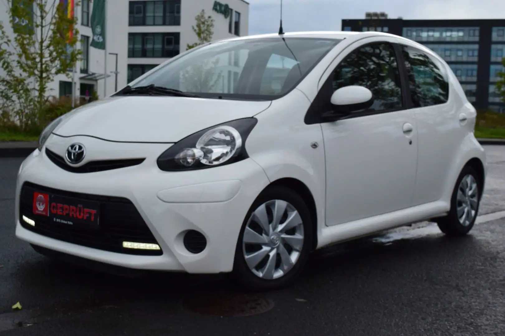 Toyota Aygo AYGO Cool, Klima,El. Fenster, Gepflegt, Blanc - 1