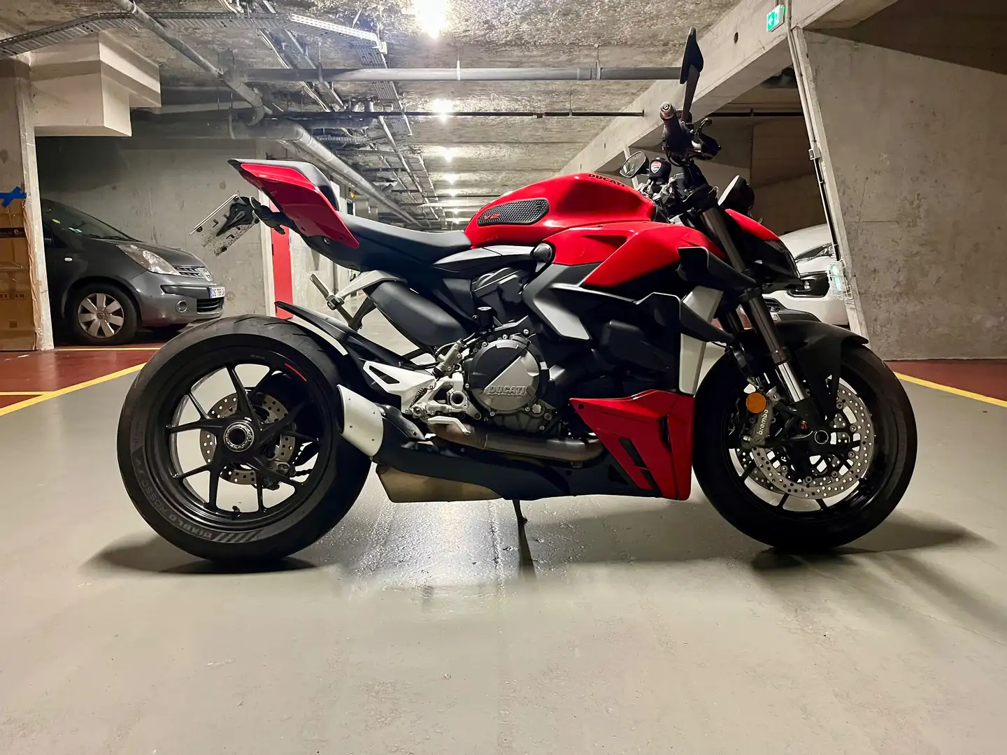 Ducati Streetfighter V2 Rouge - 1