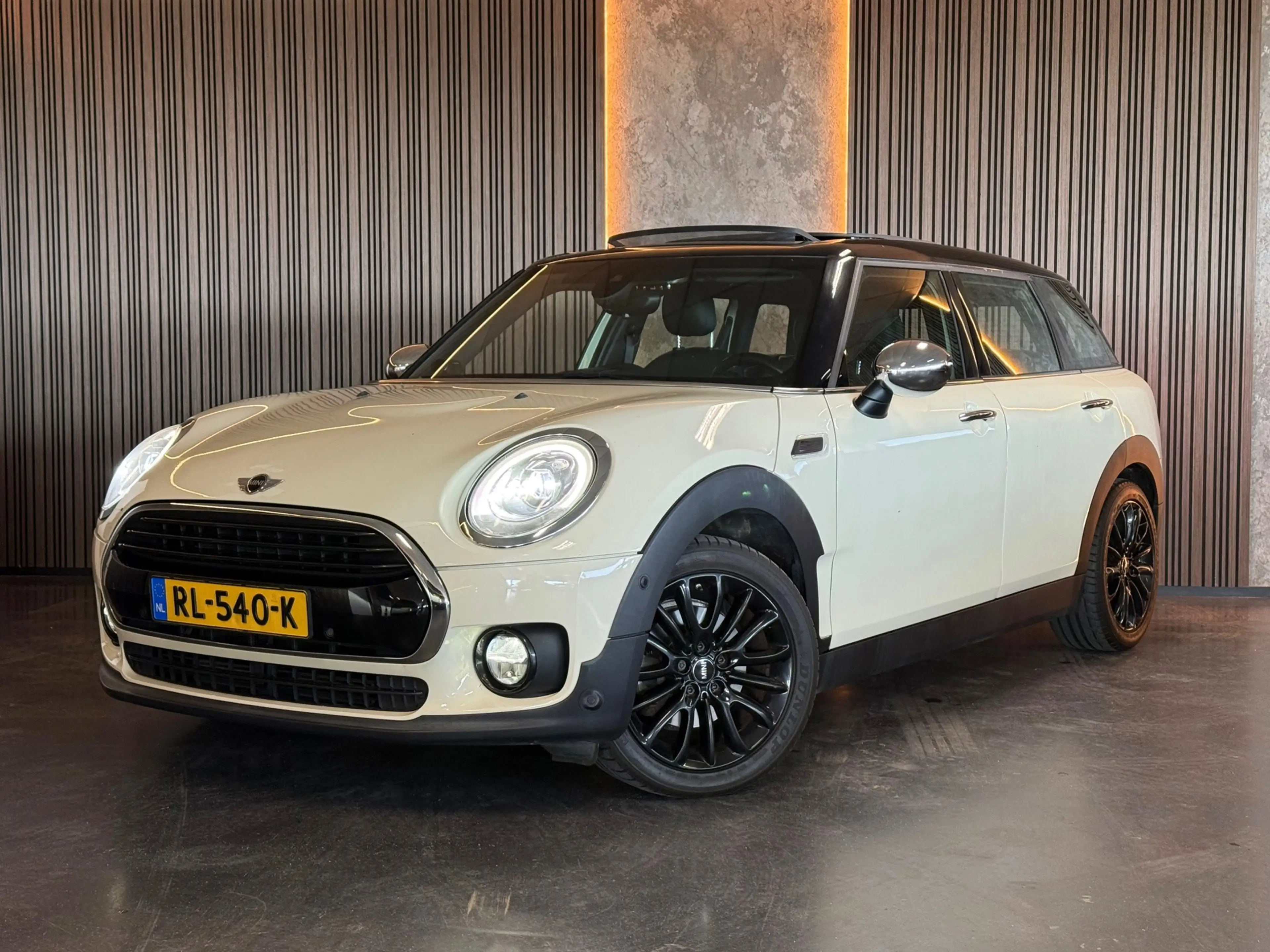 MINI Cooper Clubman 1.5 Chili H/K PANO LEDER STOELVERW NAP