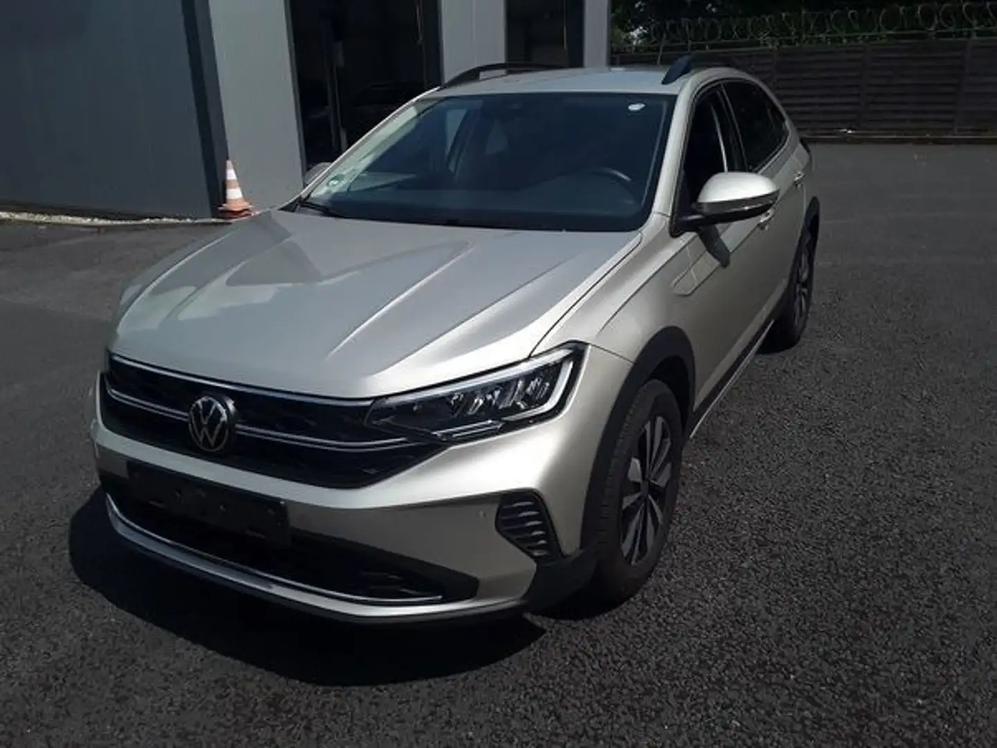 Volkswagen Taigo 1.0 TSI Move *LED*KAMERA*SITZH* Argent - 2