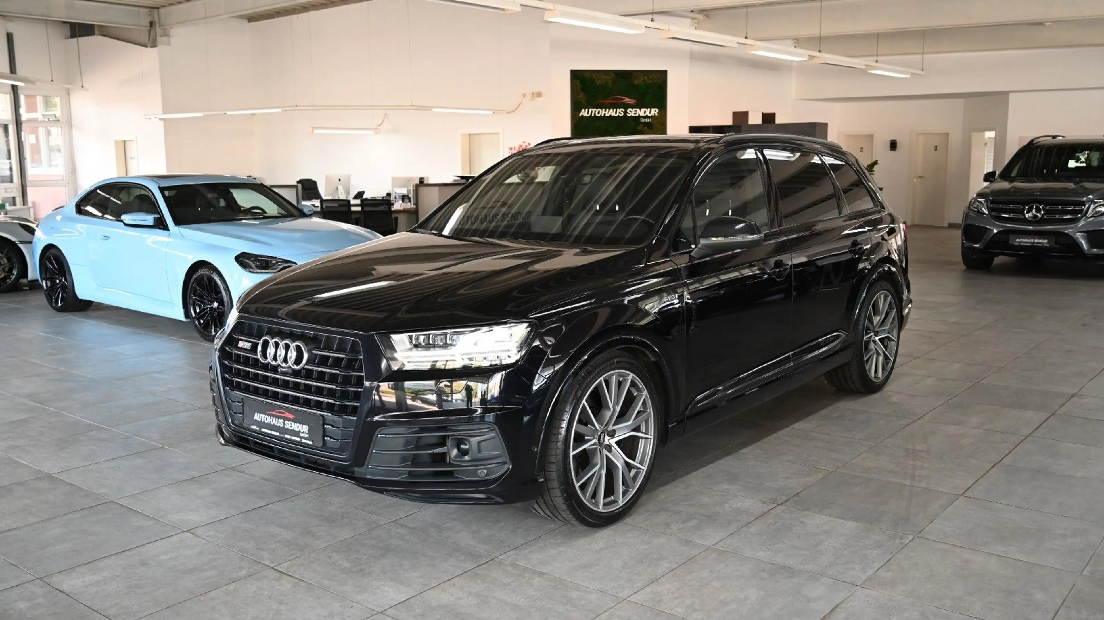 Audi SQ7 4.0 TDI quattro *7-SITZER*AHK*1.HAND — photo 2