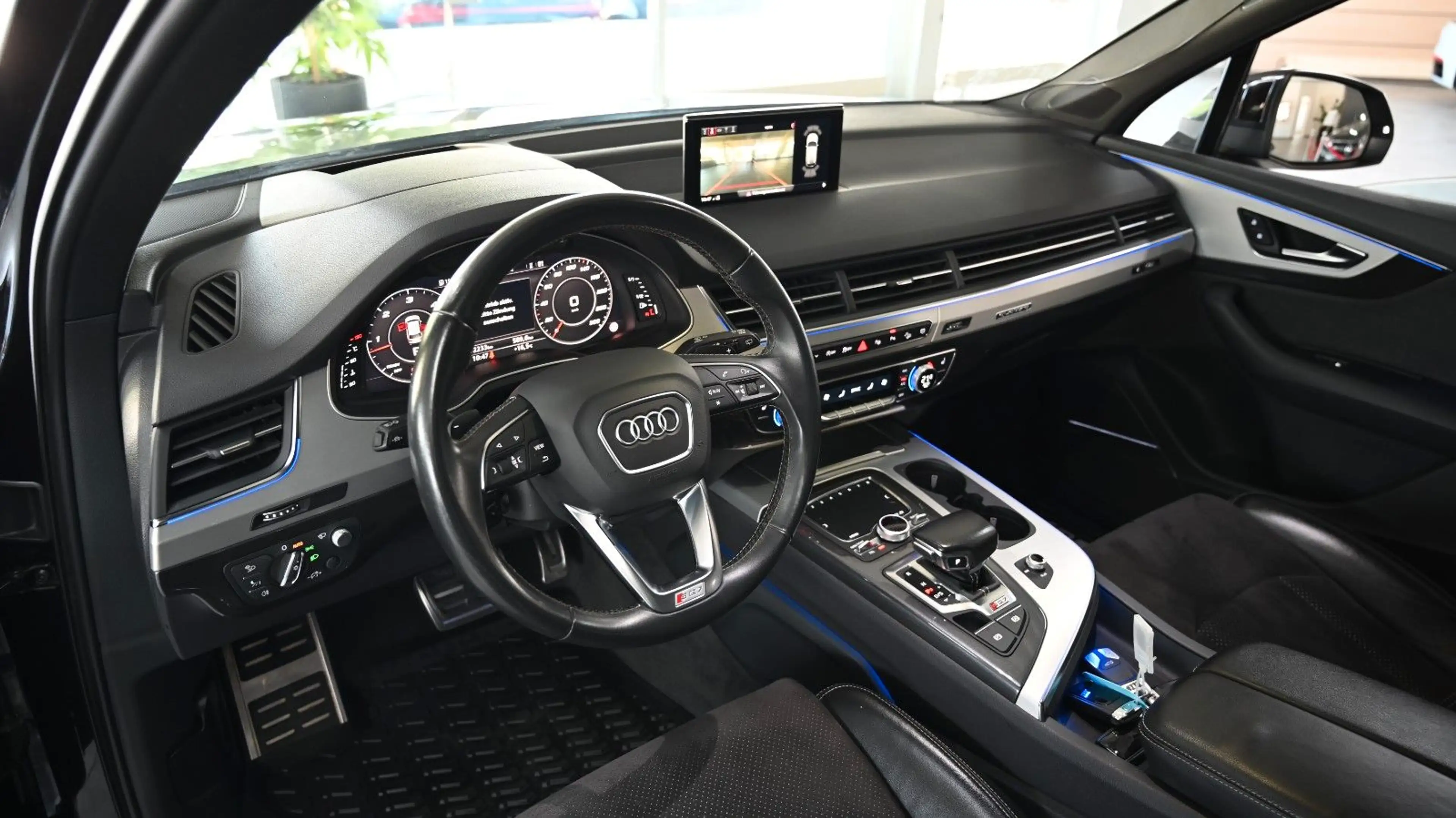 Audi SQ7 4.0 TDI quattro *7-SITZER*AHK*1.HAND — photo 15