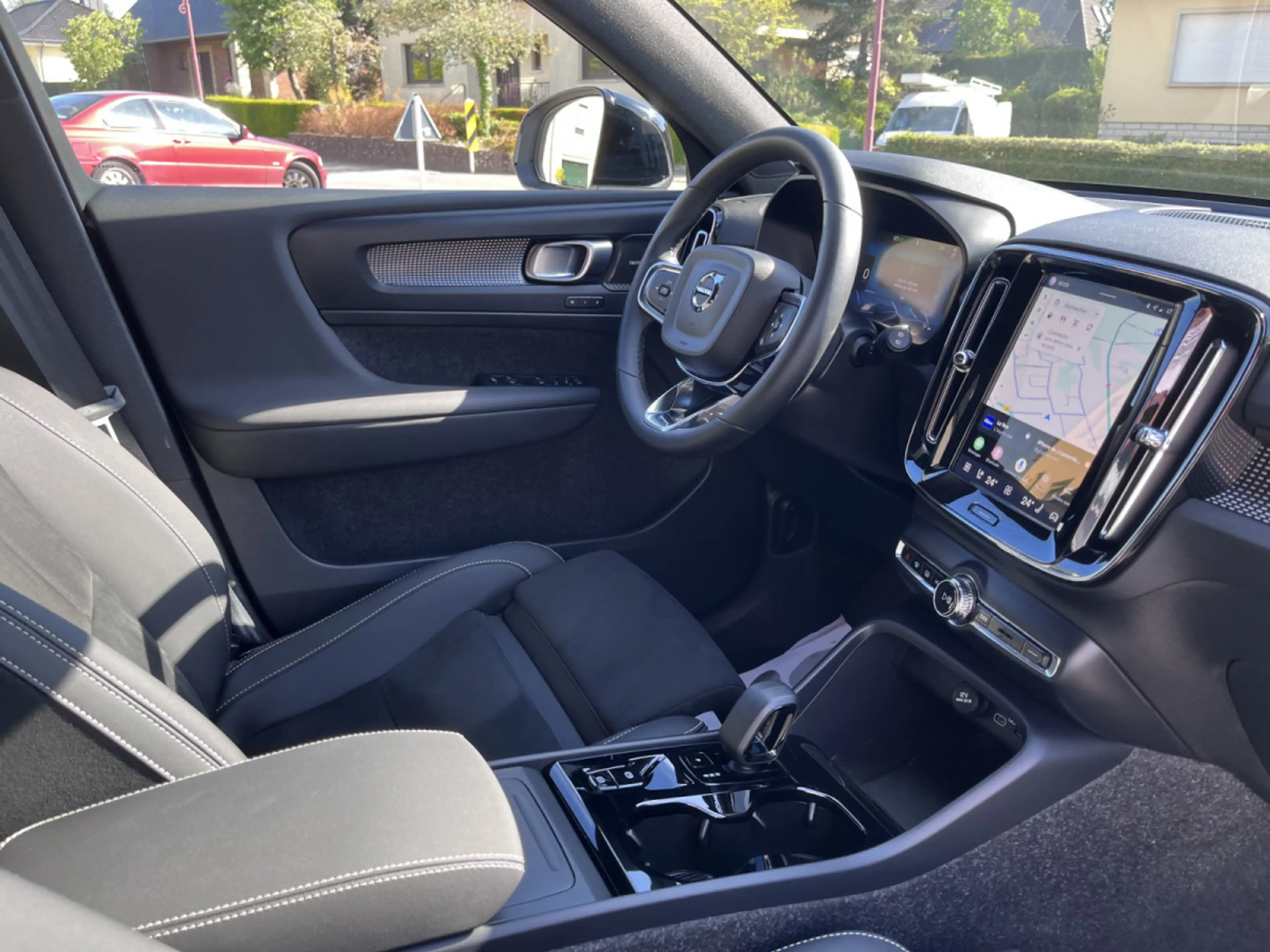 Volvo XC40 B3 Plus Dark DCT — photo 10