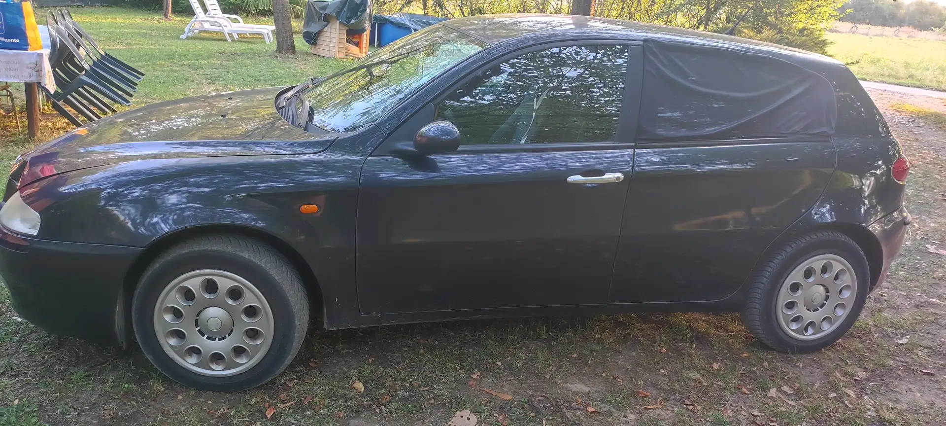 Alfa Romeo 147 147 5p 1.6 ts 16v Distinctive 120cv Szürke - 1