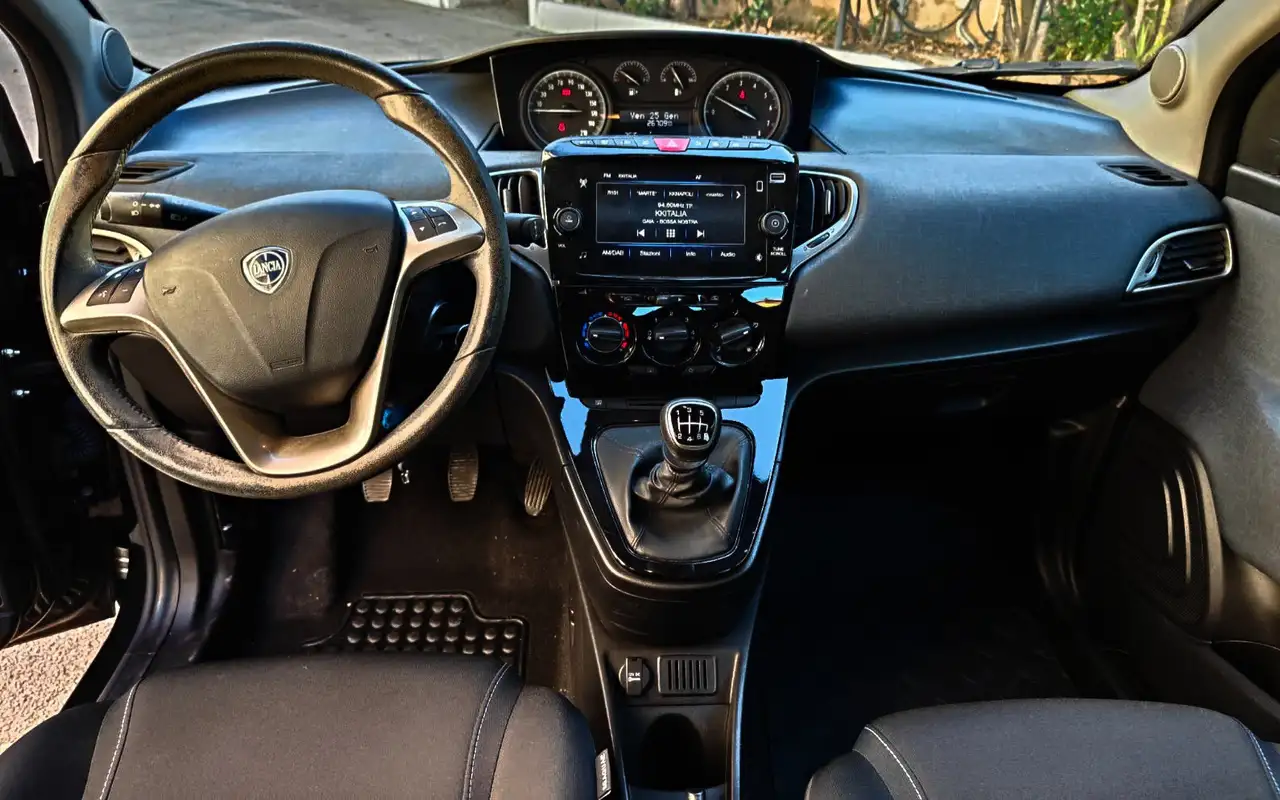 Lancia Ypsilon 2021