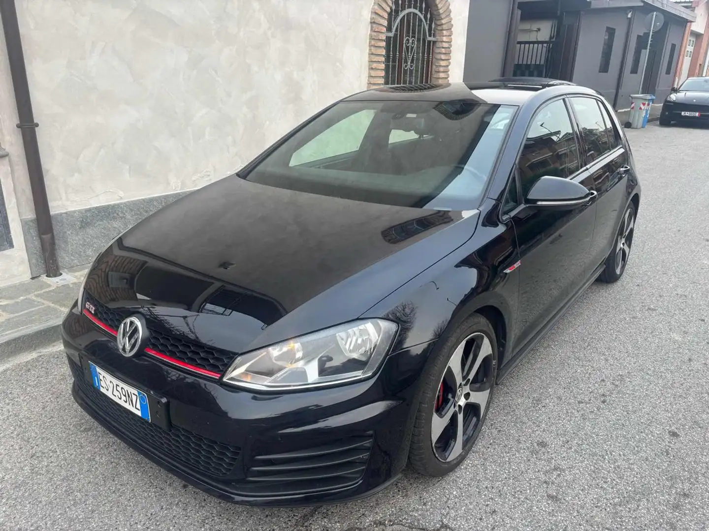 Volkswagen Golf GTI 2.0 TSI 5p. PERFORMANCE Schwarz - 1