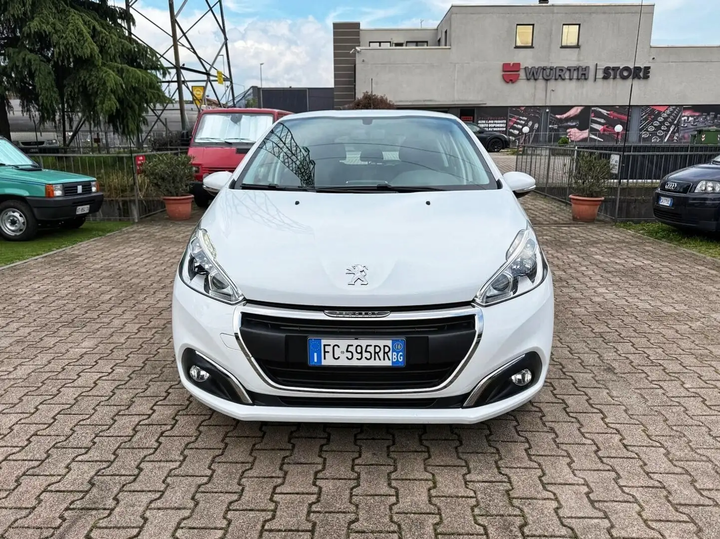Peugeot 208 1.4 HDi 68 CV 5 porte OK NEOPATENTATI Bianco - 2