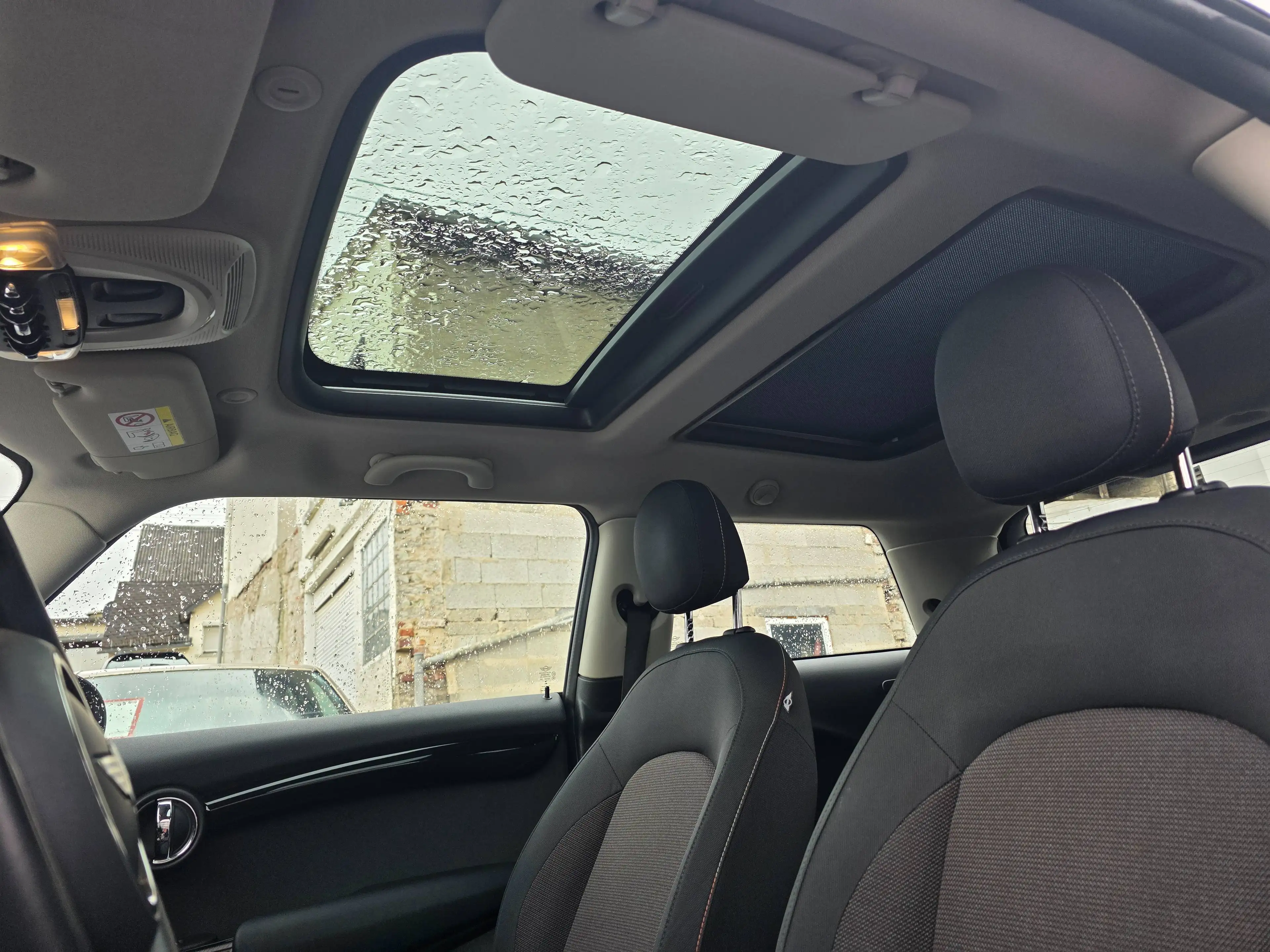 MINI One One 1.2 Panorama — photo 14