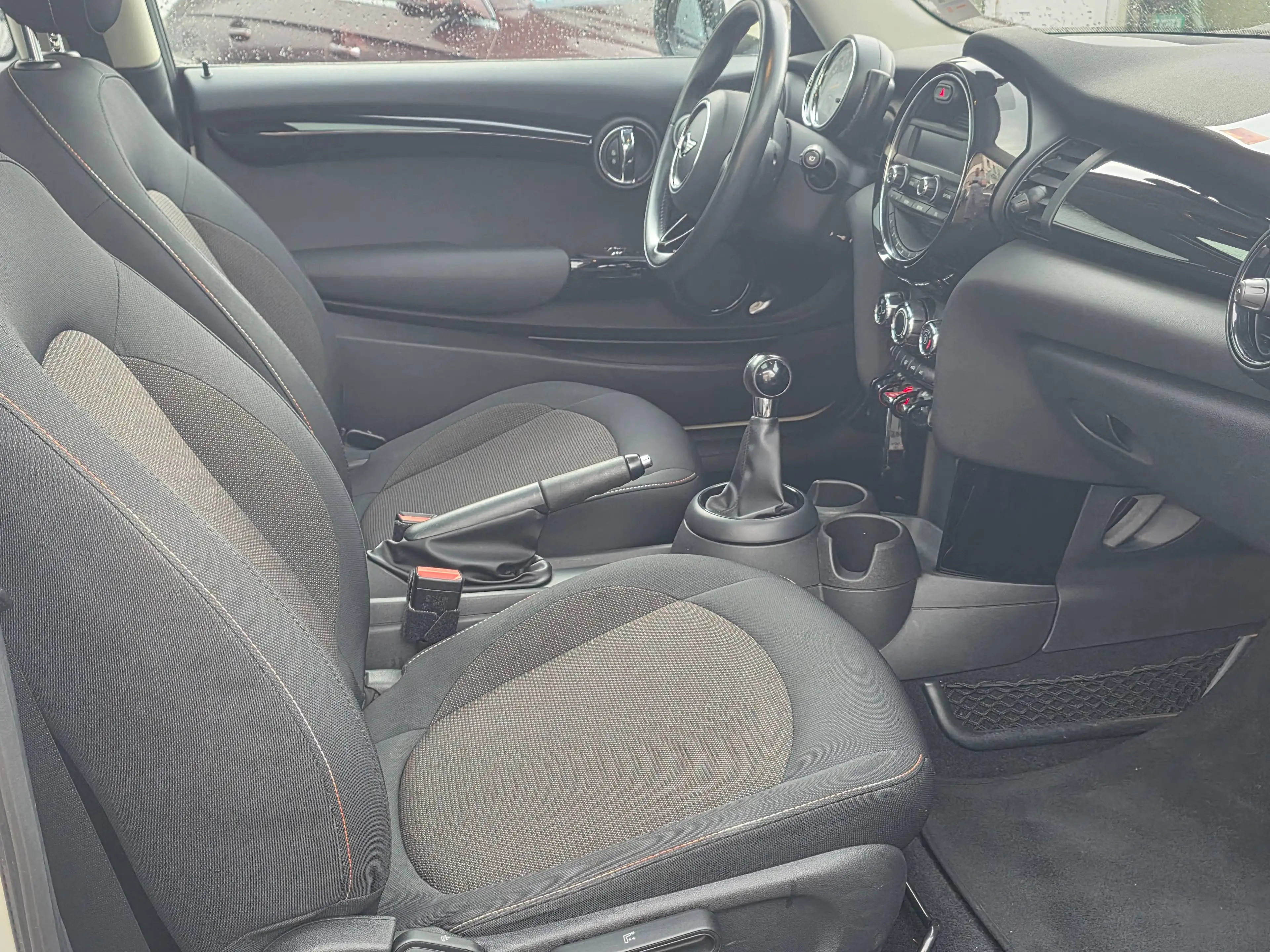 MINI One One 1.2 Panorama — photo 10