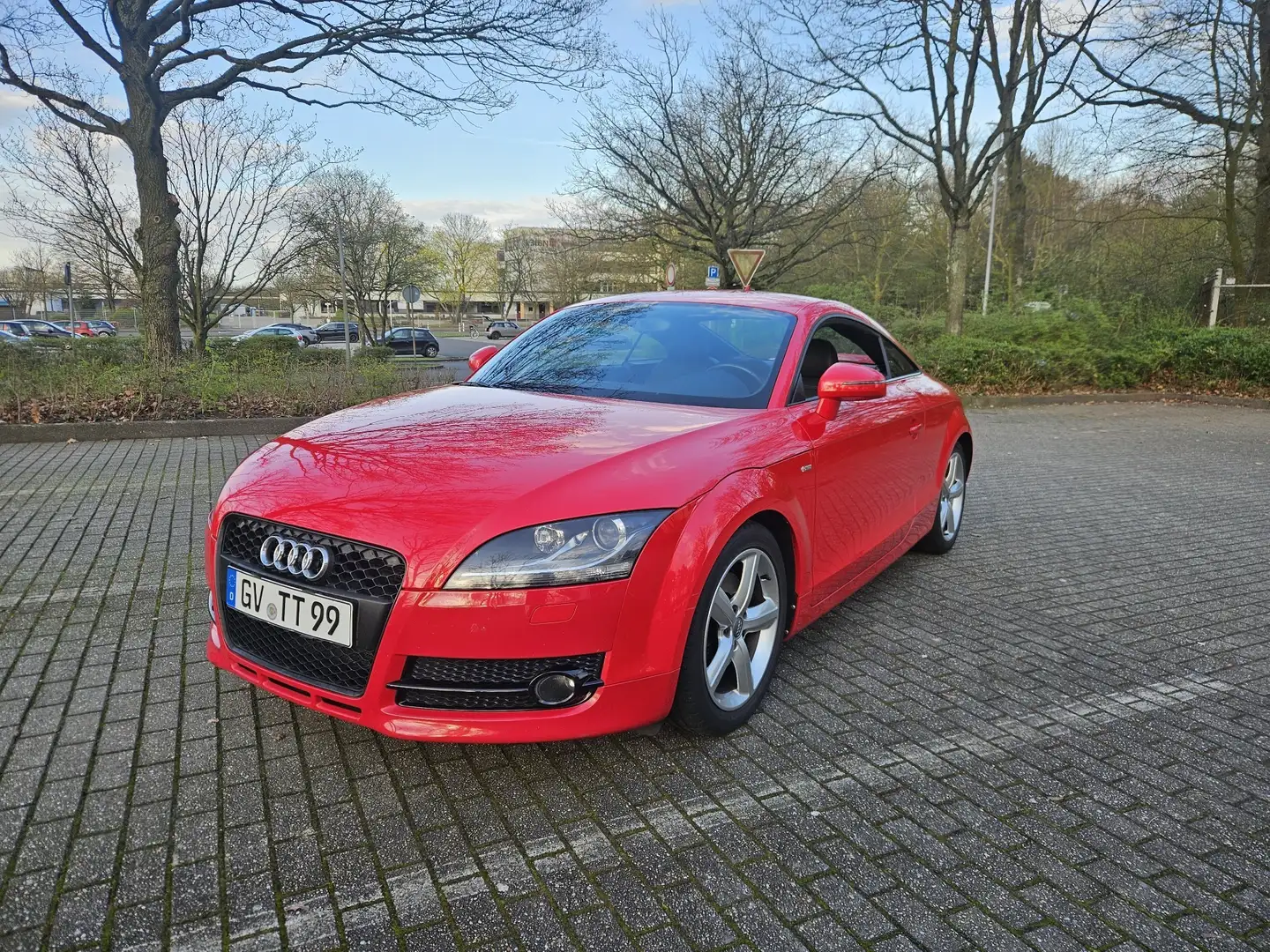 Audi TT 1.8 TFSI Coupe Červená - 1