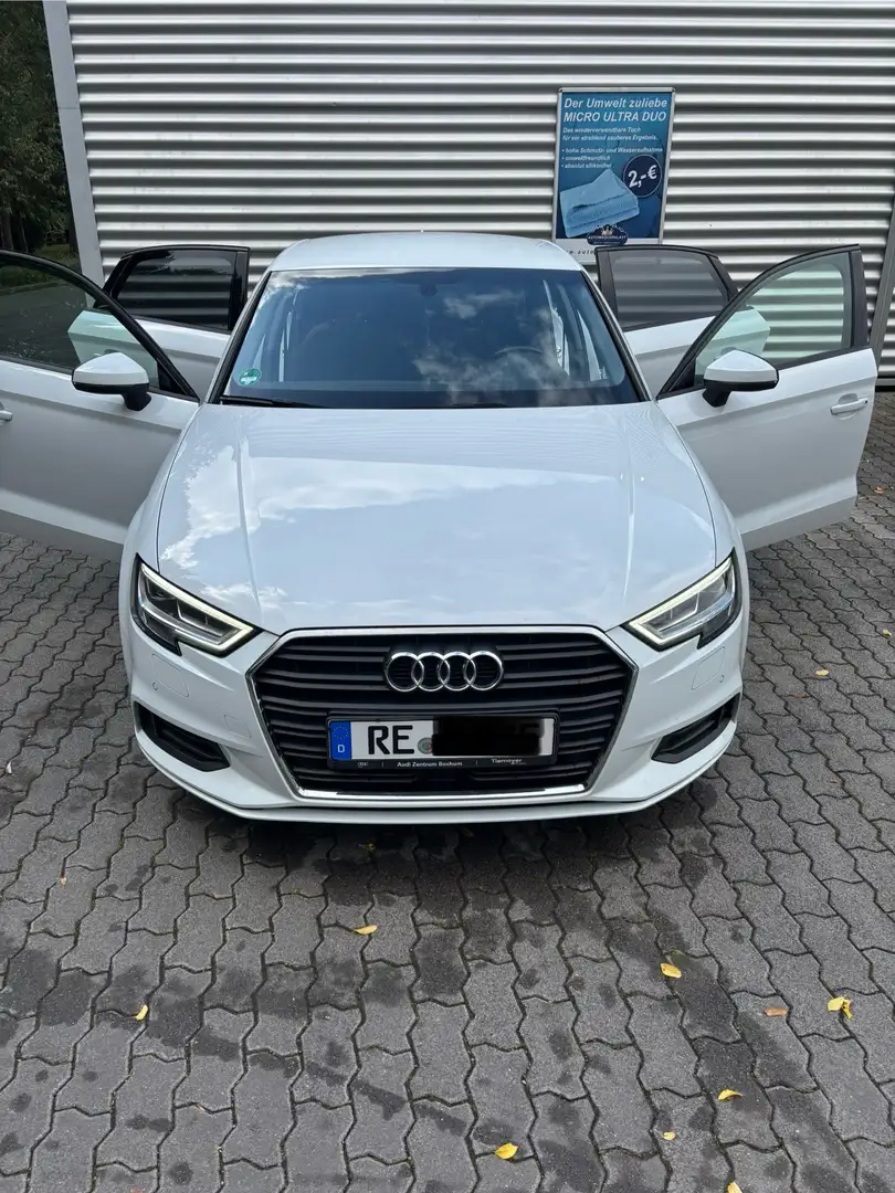 Audi A3 basis Weiß - 1