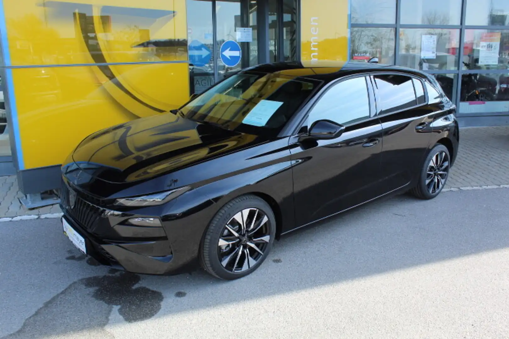Peugeot 308 Hybrid 145 e-DSC6 Allure Schwarz - 1