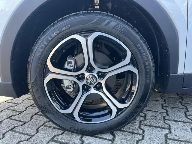 MG ZS view 6