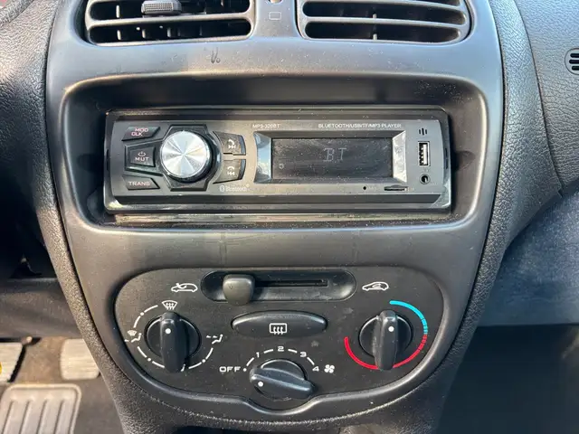 Peugeot 206 view 23