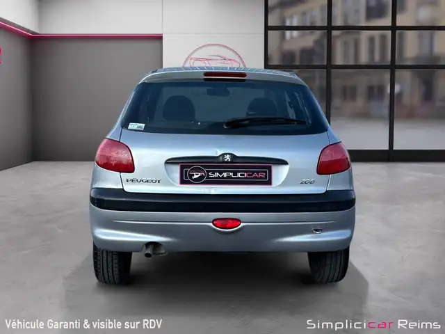 Peugeot 206 view 7