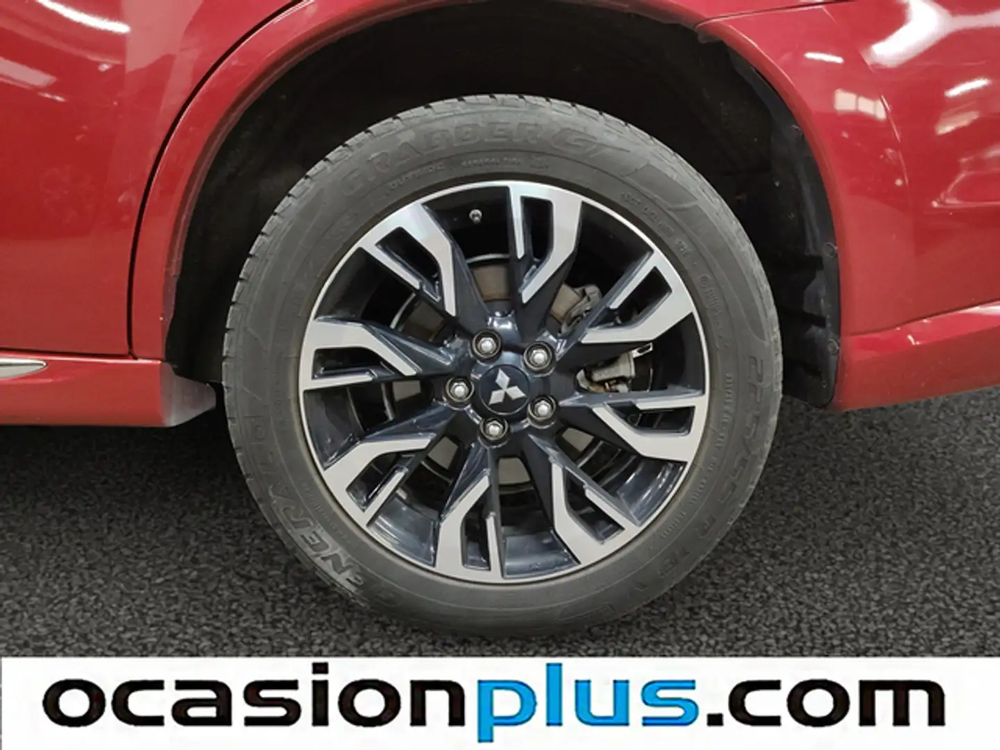 Mitsubishi Outlander PHEV Kaiteki 4WD Rouge - 2