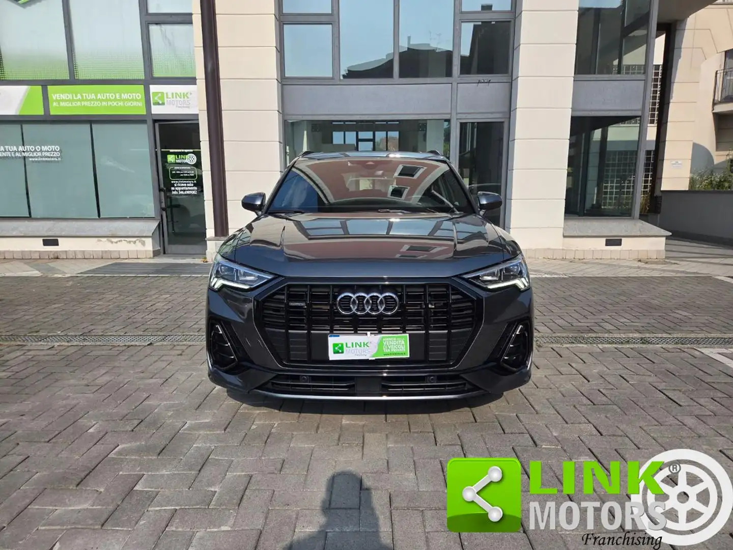 Audi Q3 40 TDI quattro S tronic S line GARANZIA INCLUSA Grijs - 2