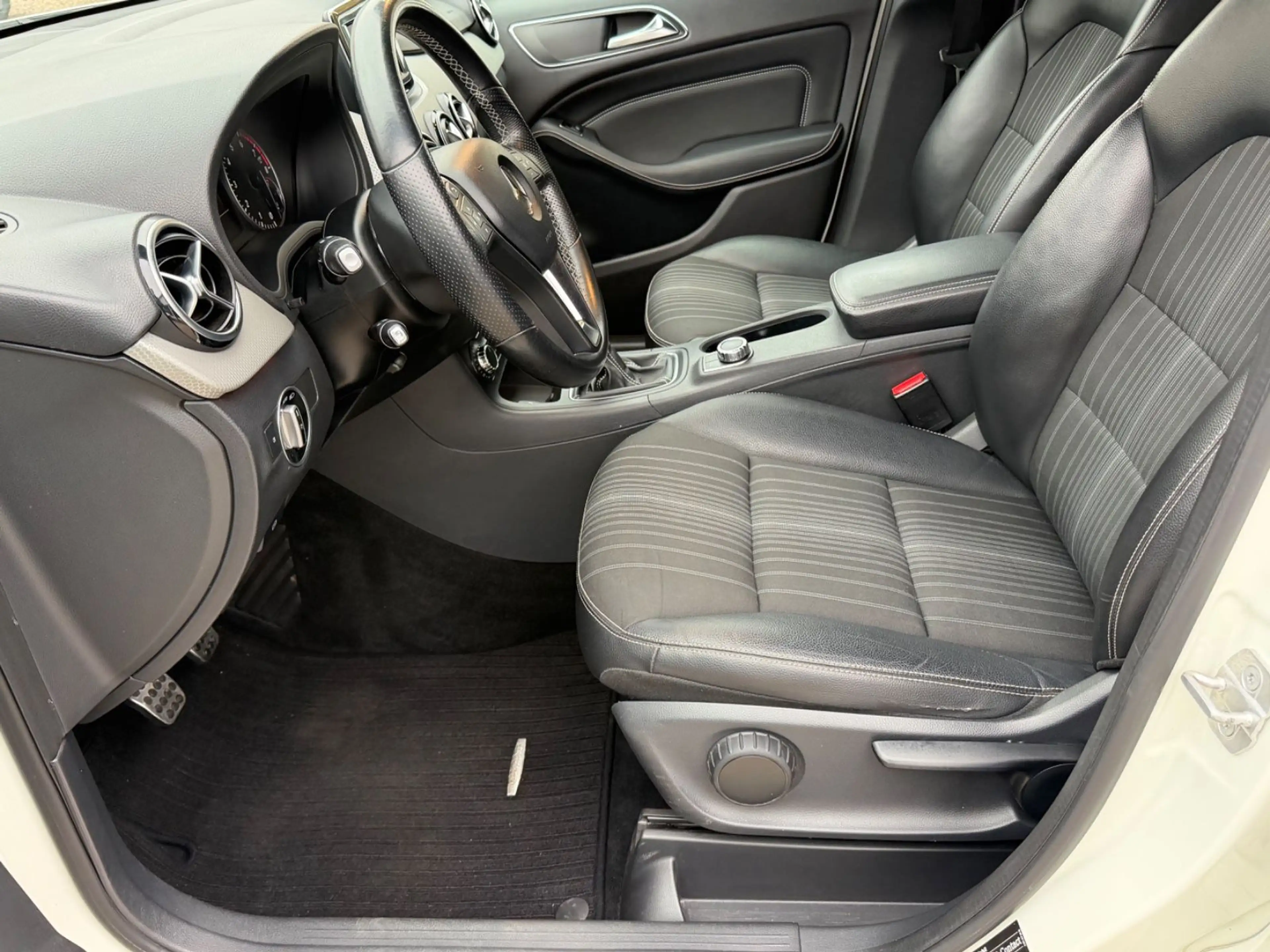 Mercedes-Benz B 200 B B 200 — photo 15