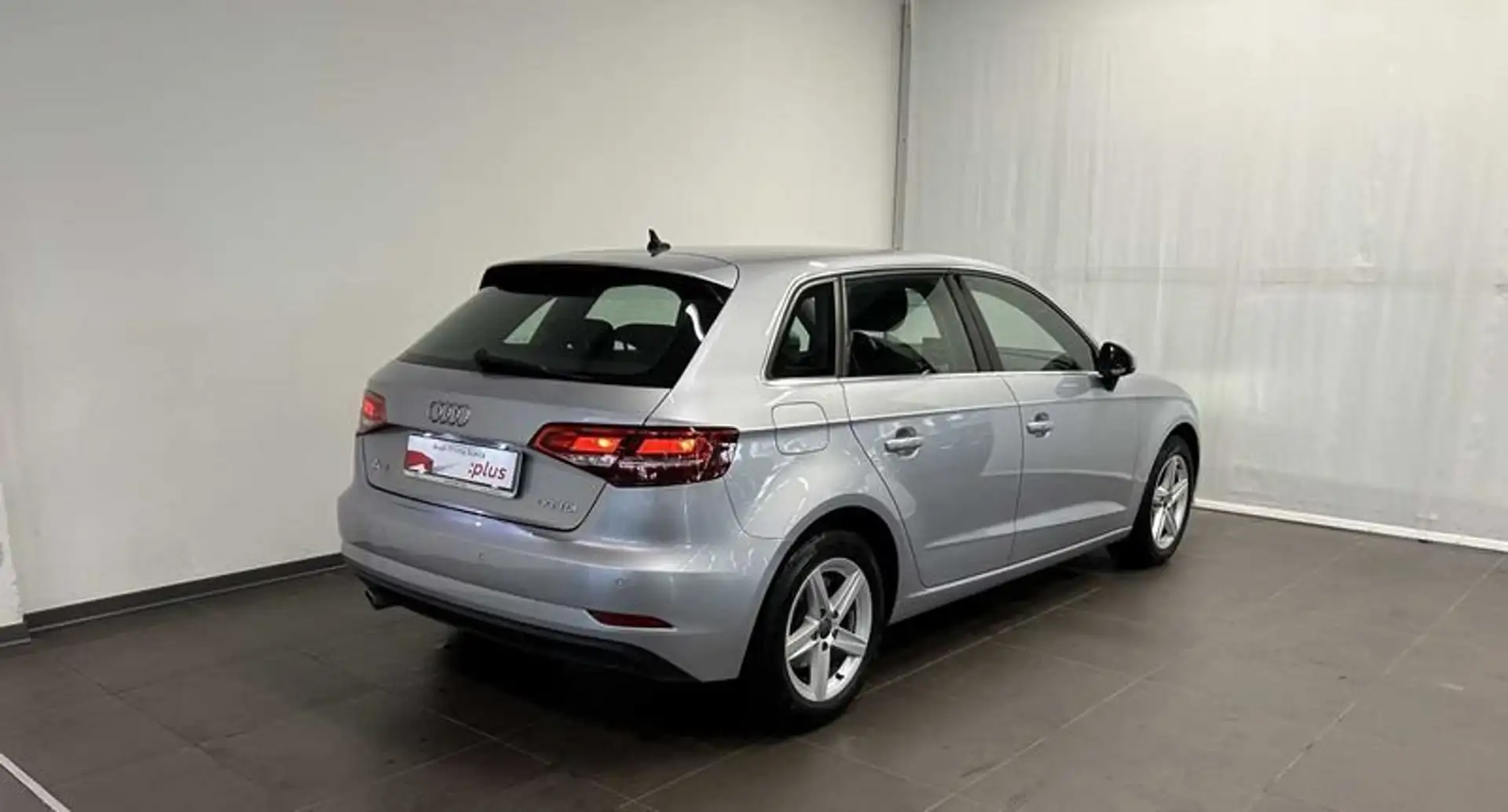 Audi A3 3ª serie SPB Sportback 30 TDI Business Argento - 2