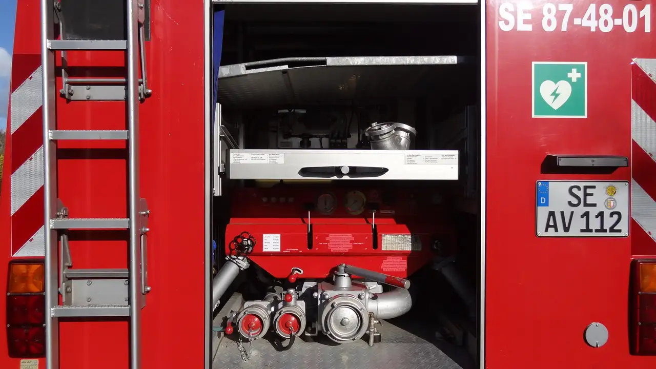 Mercedes-Benz 1224 Feuerwehr LF 16/12 Allrad 4x4 8+2 Sitze, foto 7
