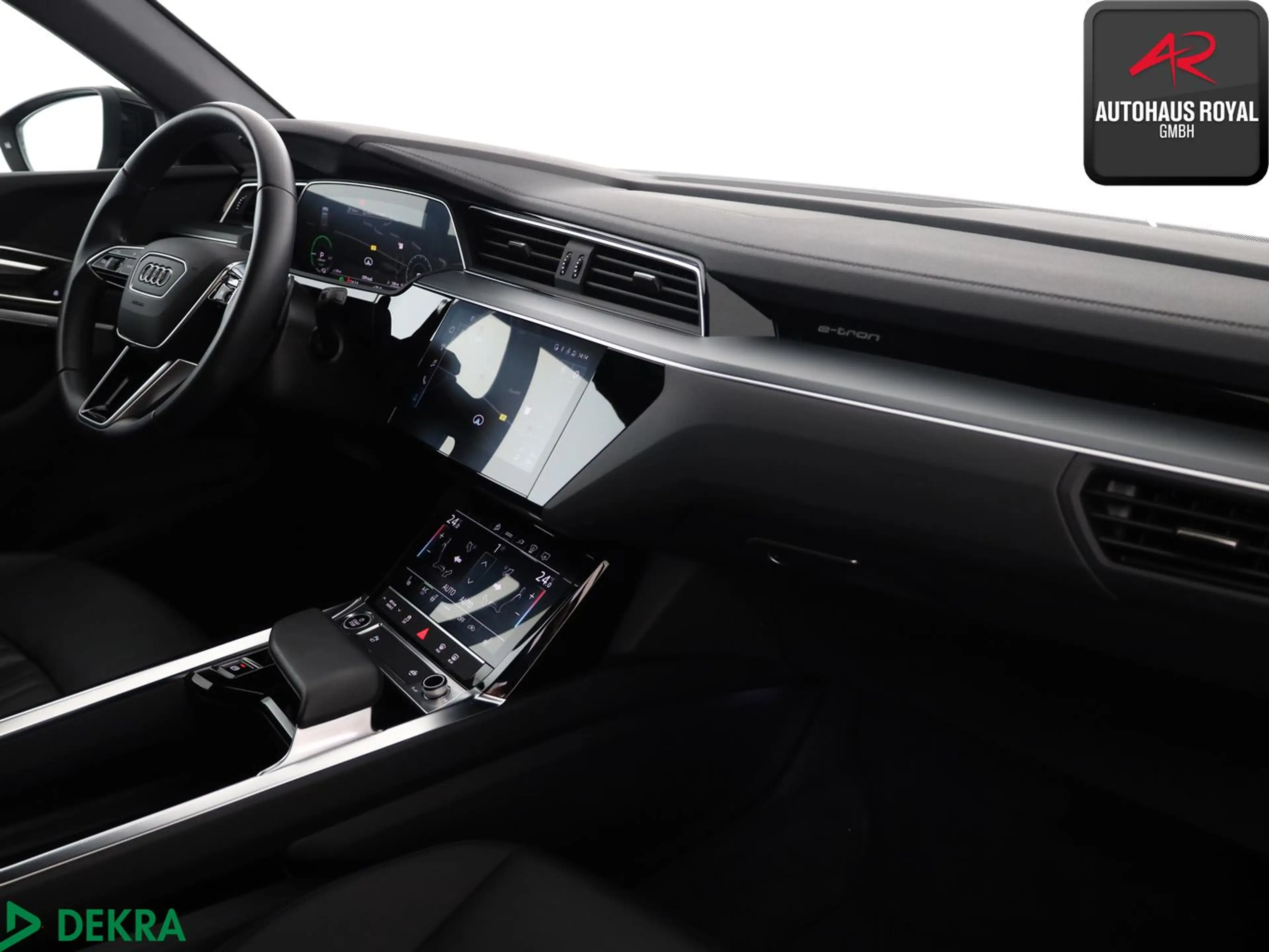 Audi e-tron 55 qu S LINE HUD,LUFT,KEYLESS,CARPLAY,SH — photo 11