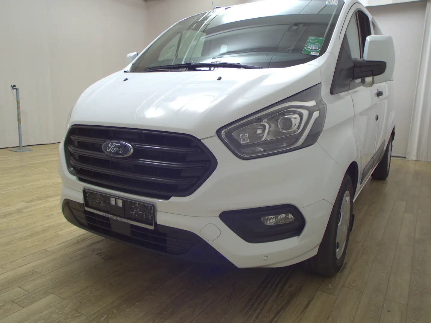 Ford Transit Custom 2.0 TDCi Trend 9-Sitze Navi PDC Weiß - 2