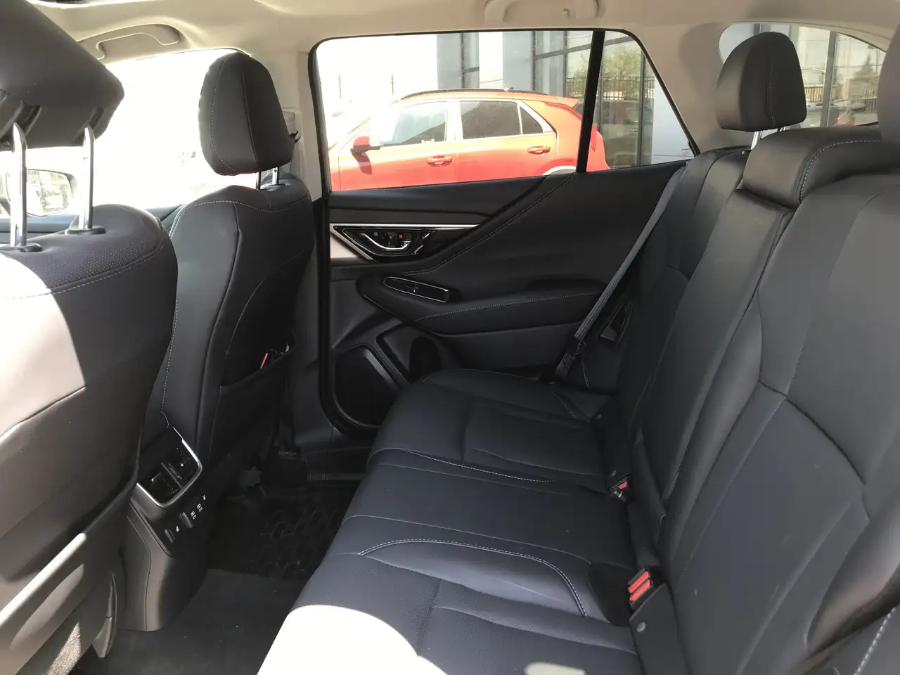 Subaru OUTBACK снимка Subaru OUTBACK