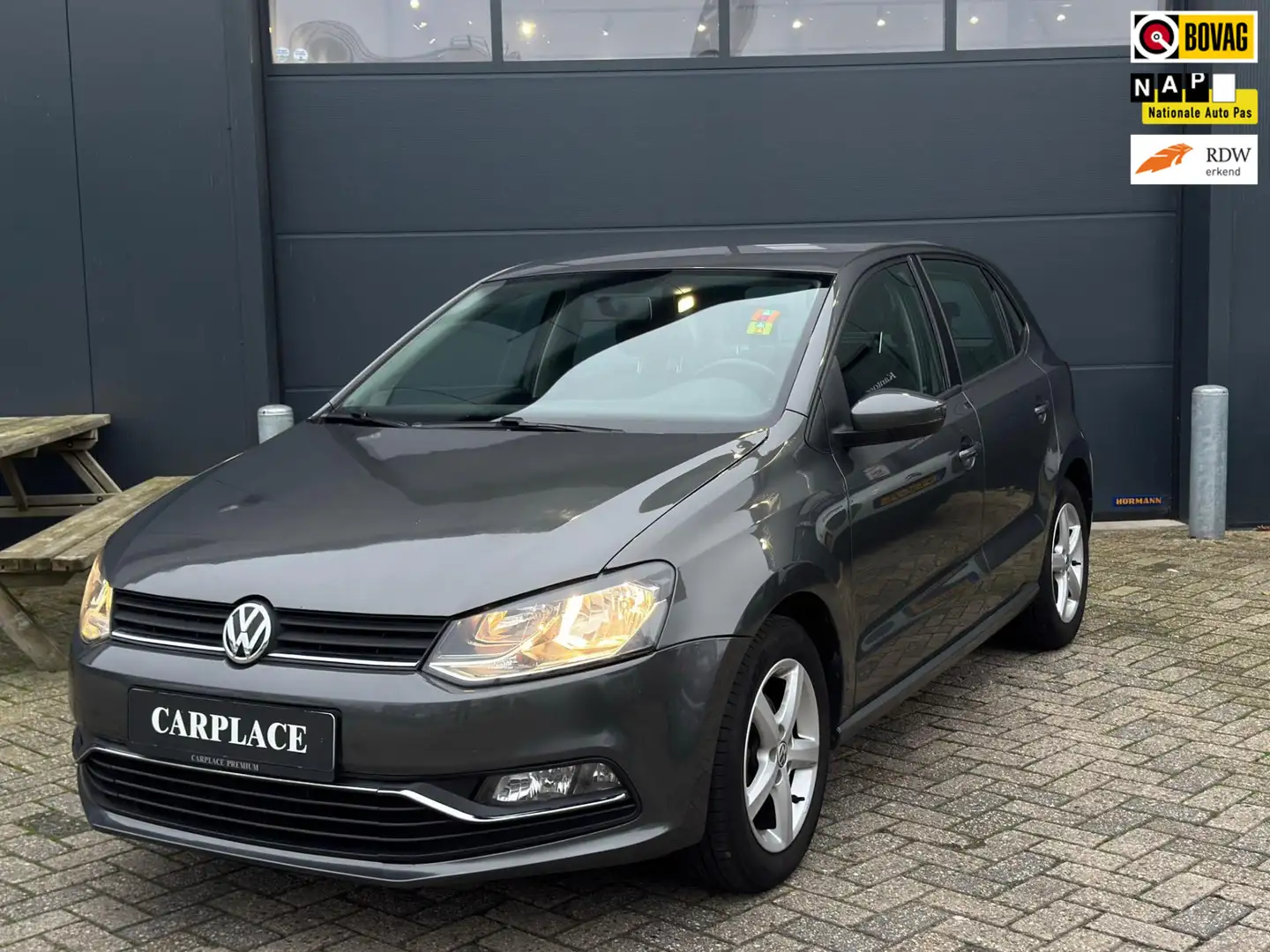 Volkswagen Polo 1.2 TSI Comfortline Grijs - 1