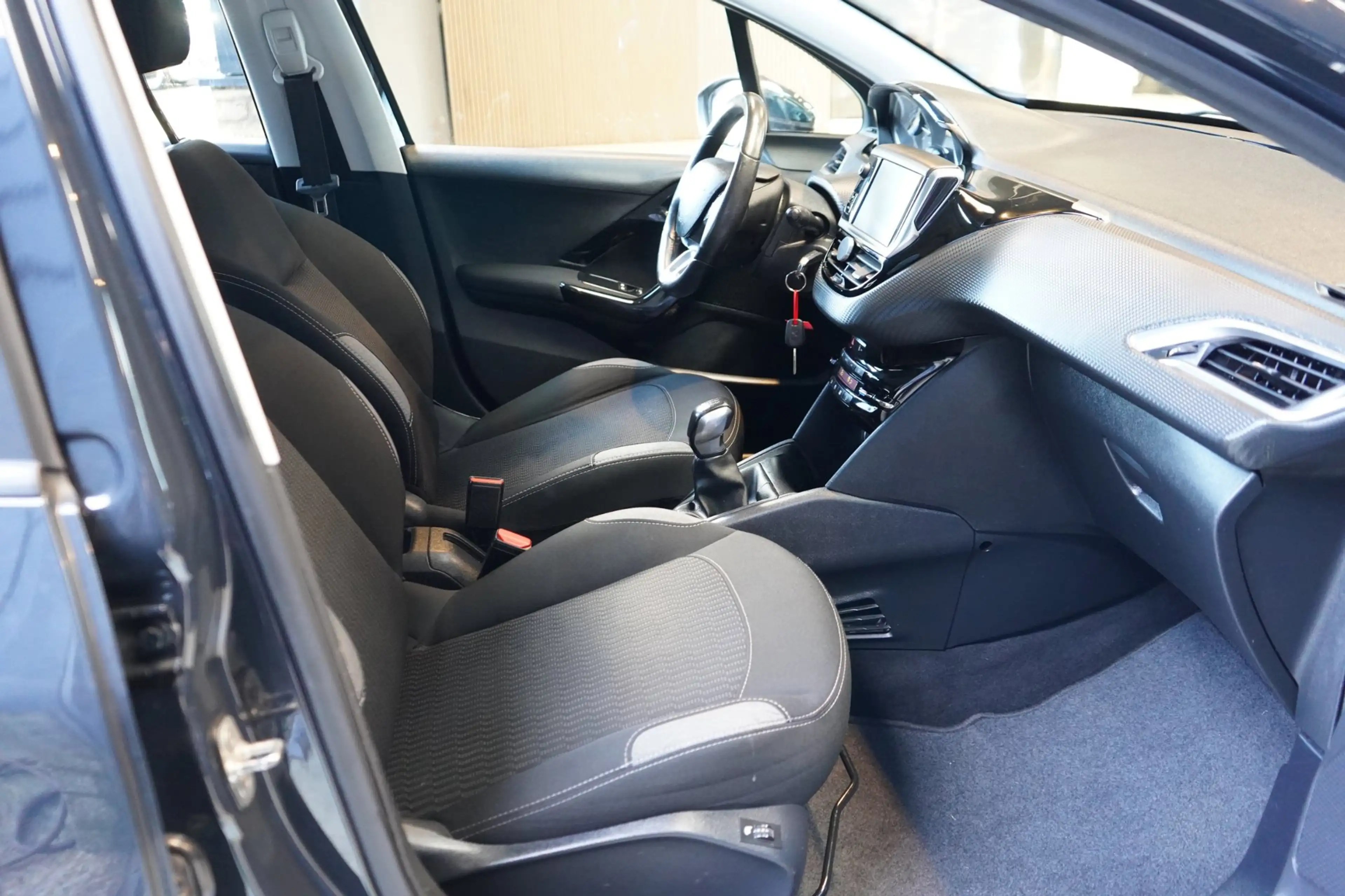 Peugeot 208 1.2 PureTech Allure | PDC | CRUISE | AIRCO | APK — photo 21