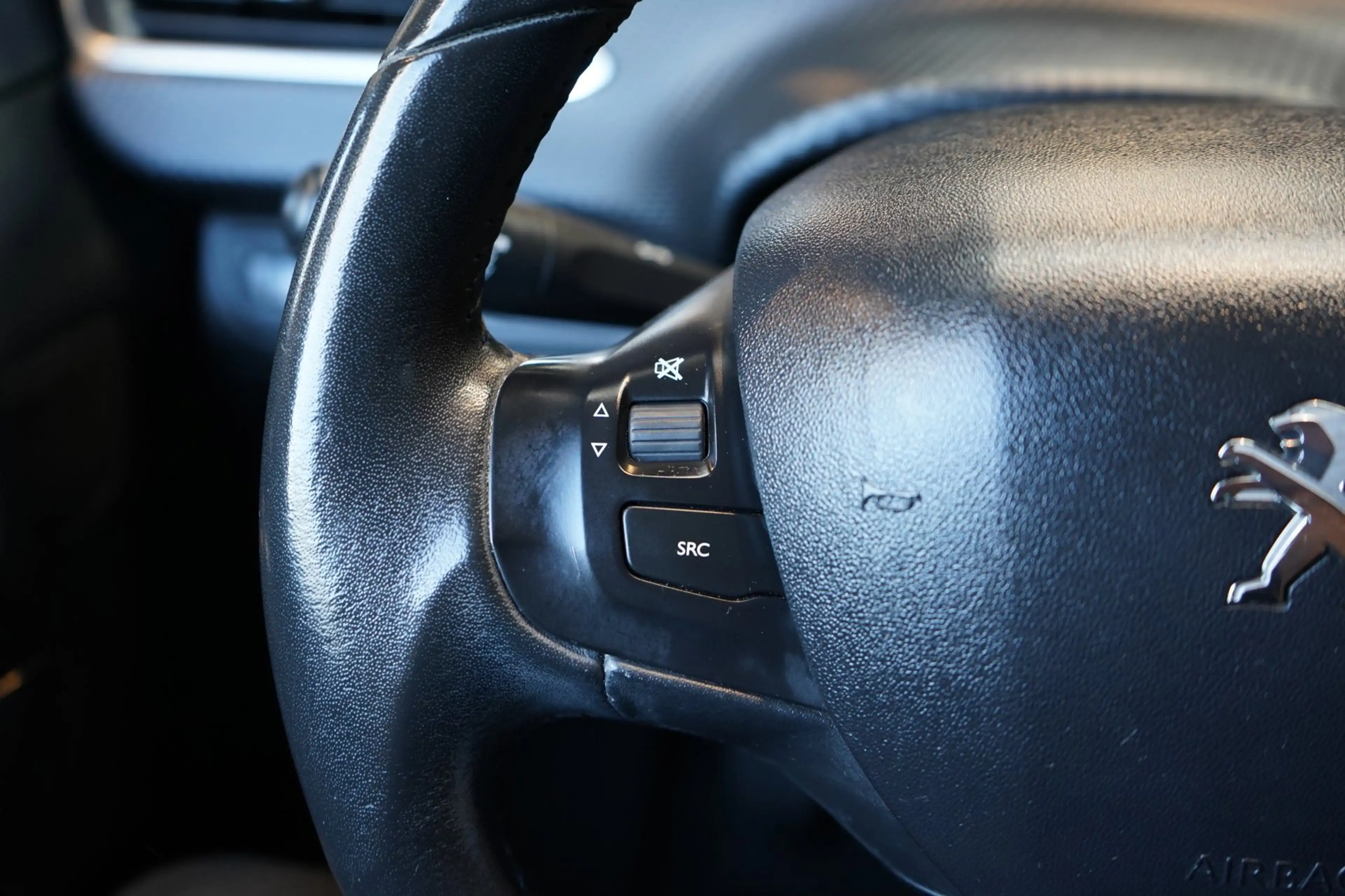 Peugeot 208 1.2 PureTech Allure | PDC | CRUISE | AIRCO | APK — photo 26