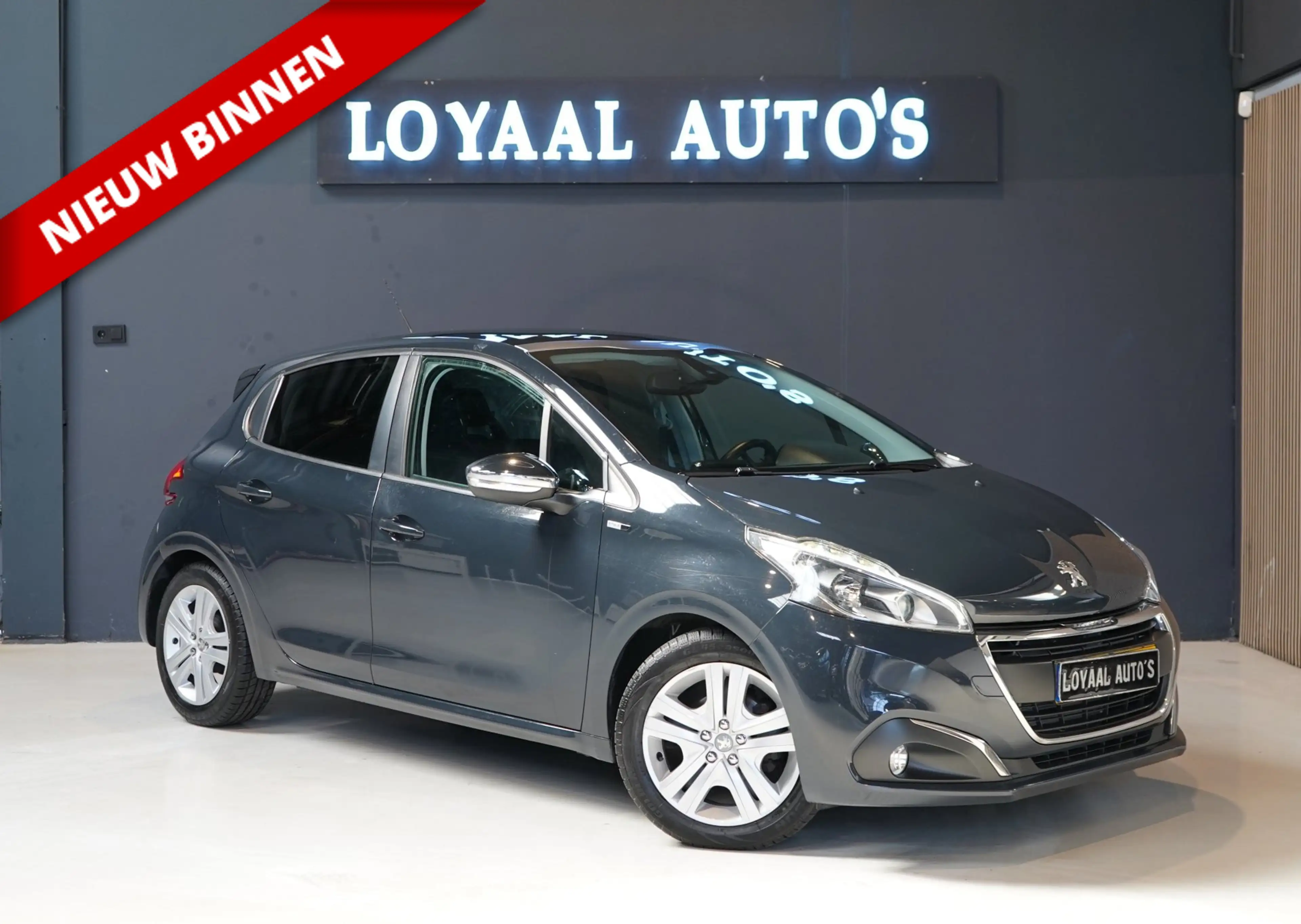 Peugeot 208 1.2 PureTech Allure | PDC | CRUISE | AIRCO | APK