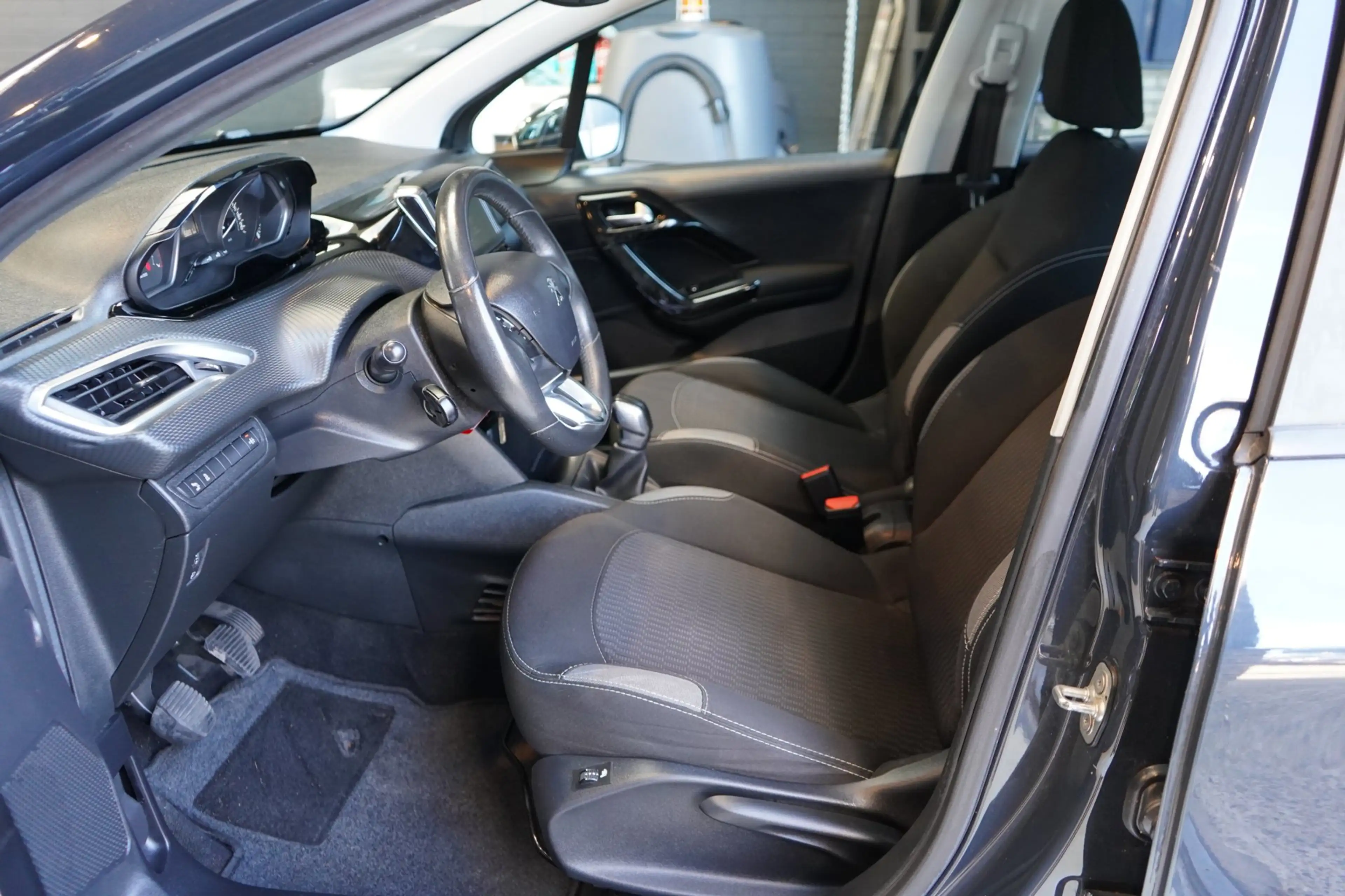 Peugeot 208 1.2 PureTech Allure | PDC | CRUISE | AIRCO | APK — photo 18