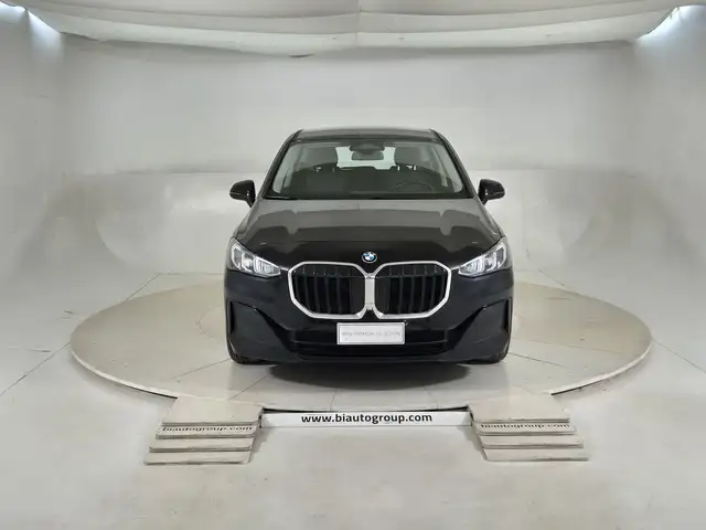 BMW 2 Series view 2