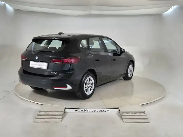 BMW 2 Series view 4