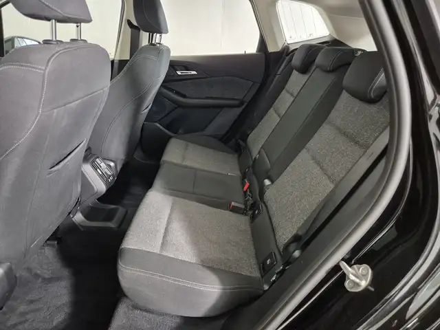BMW 2 Series view 7