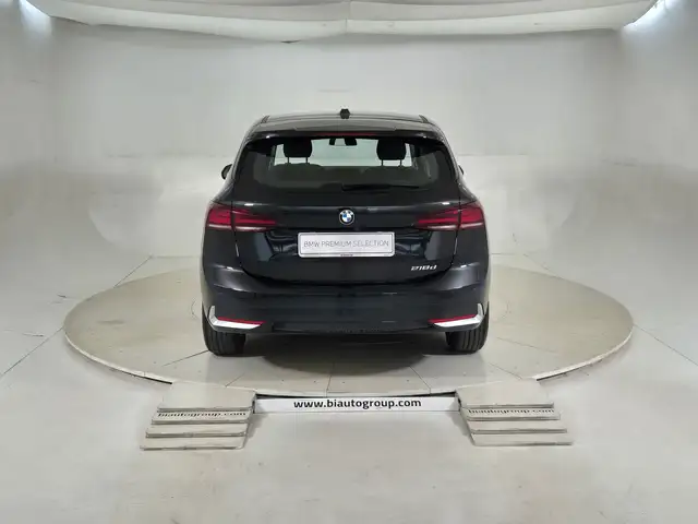 BMW 2 Series view 3